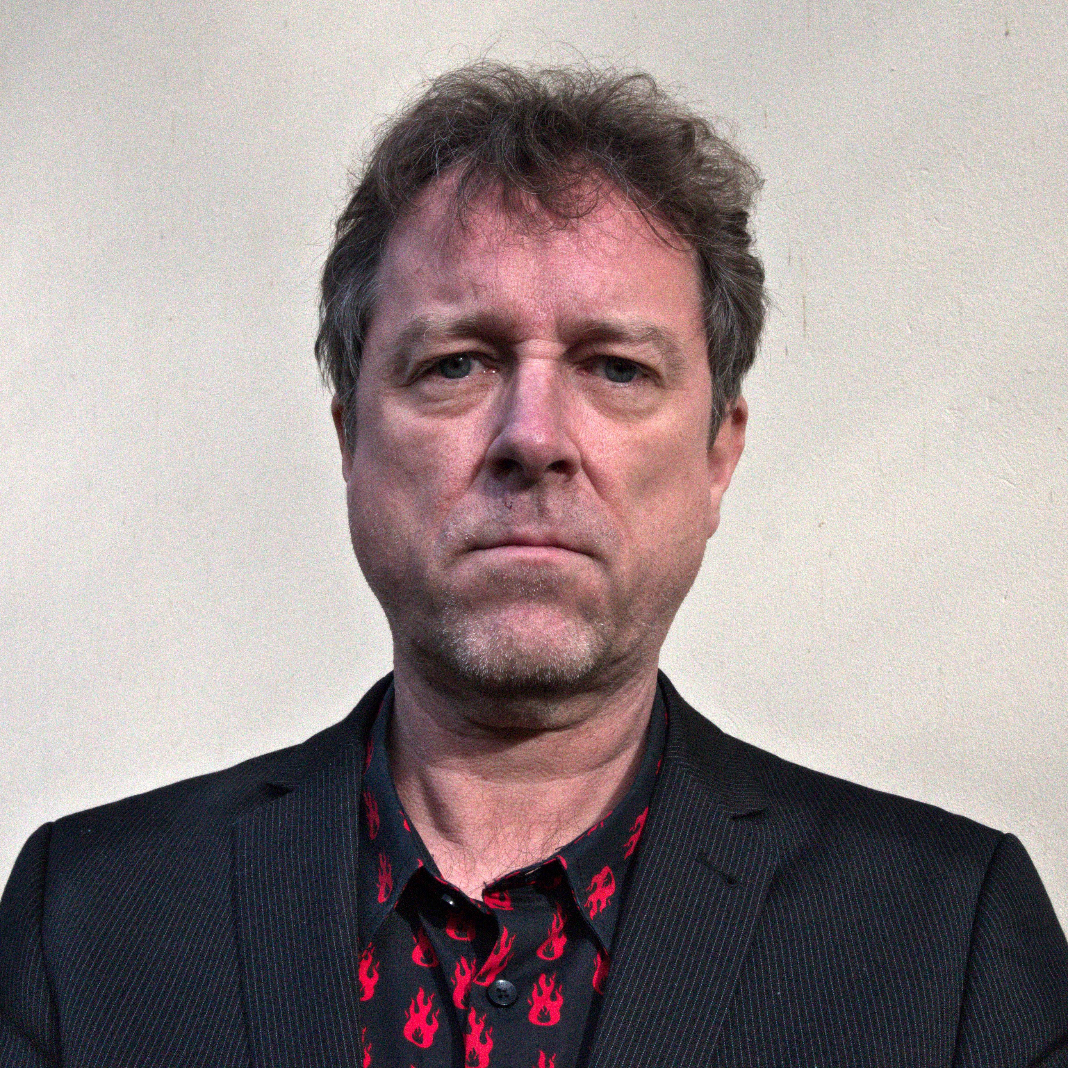 actor Wayne Brett large photo