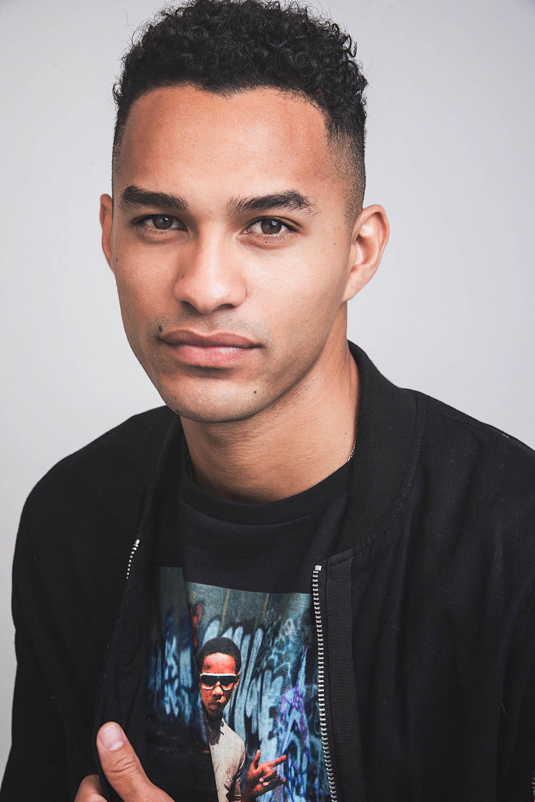 actor Ryan Alexander Holmes large photo