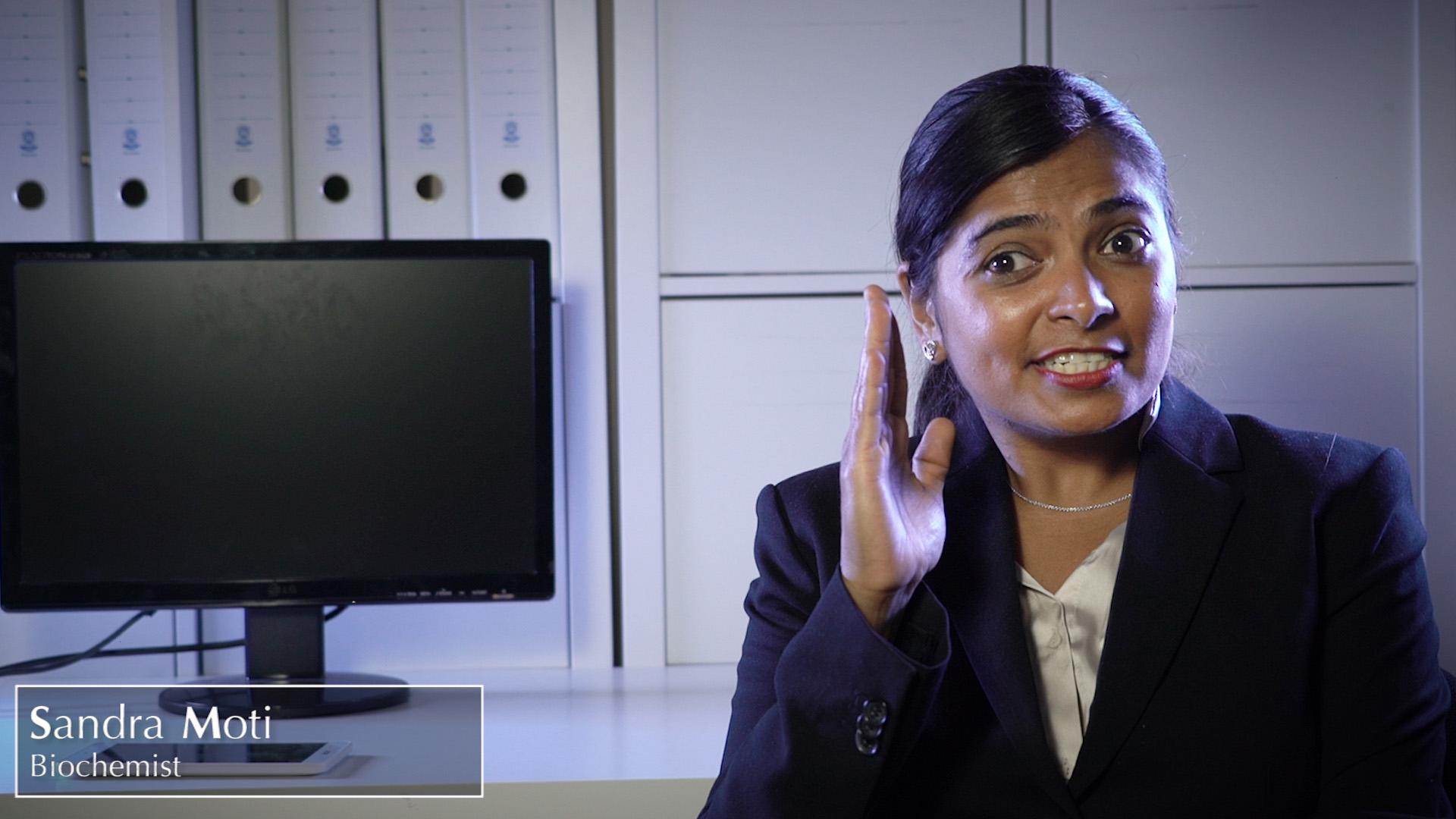 actor Sandri Moti large photo