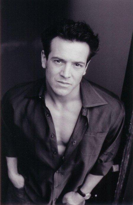 actor Stephen Bienskie large photo