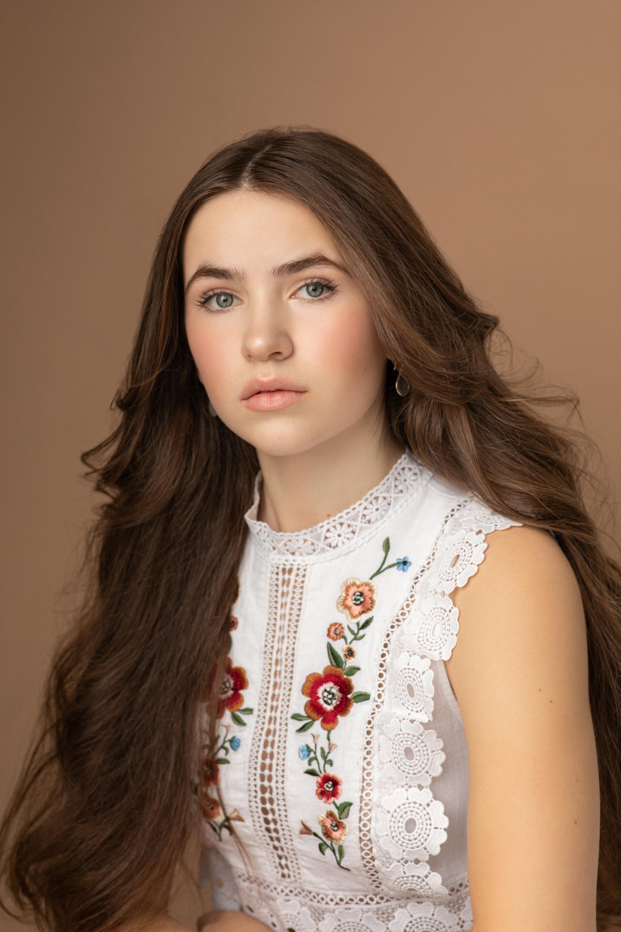 actor Ava Joy large photo