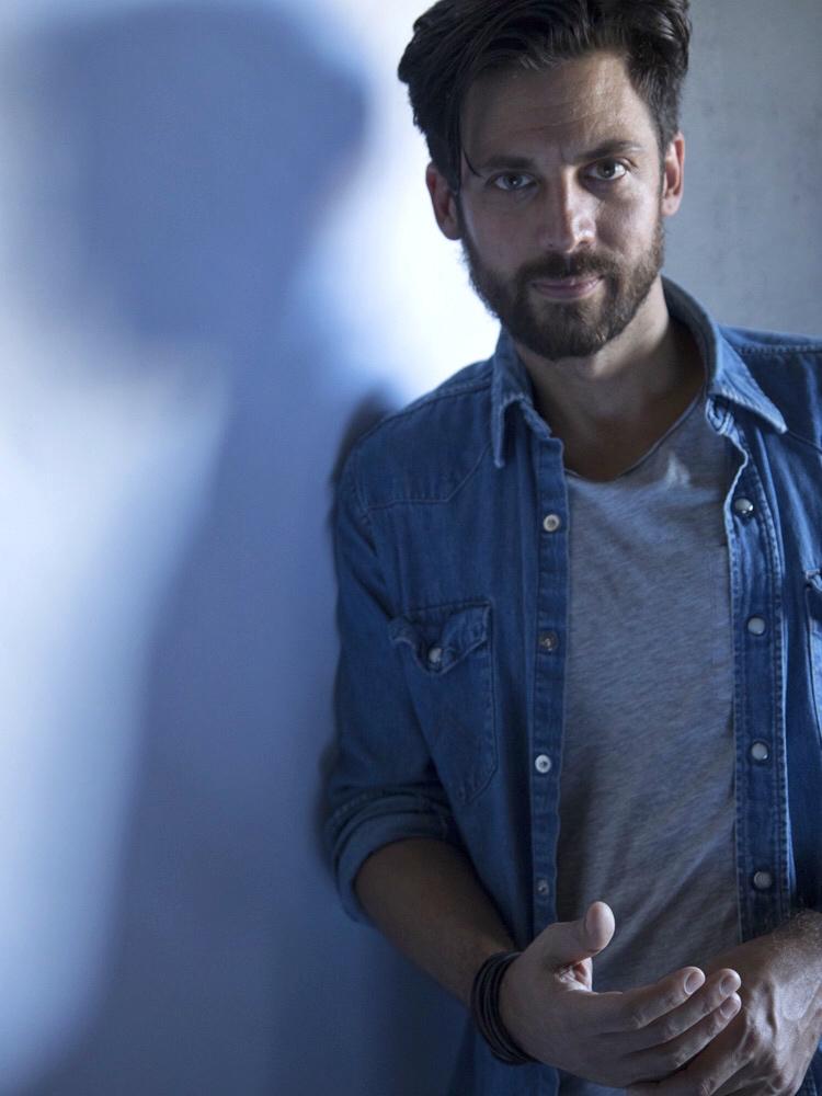 actor Michael Moravek large photo