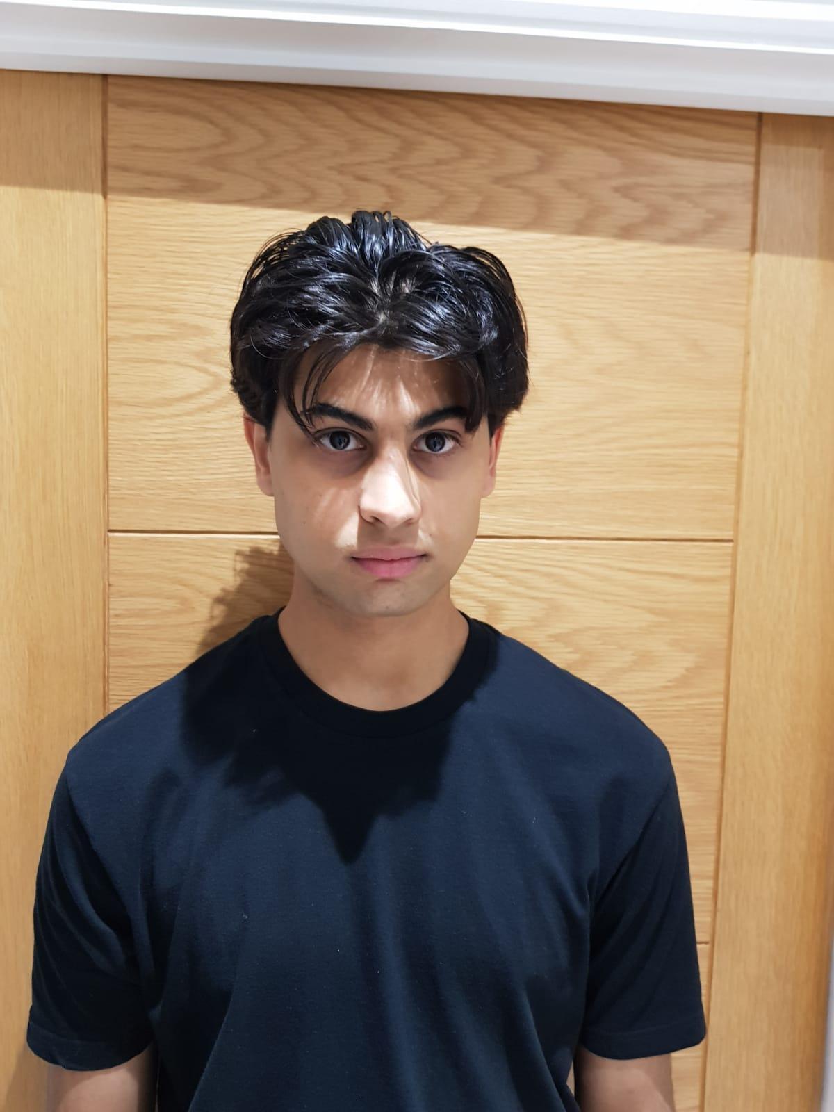 actor Aaron Chawla large photo