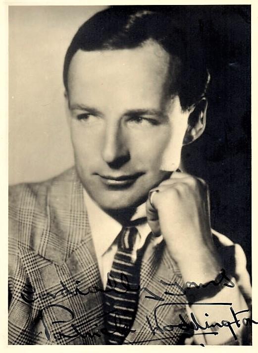 actor Patrick Waddington large photo