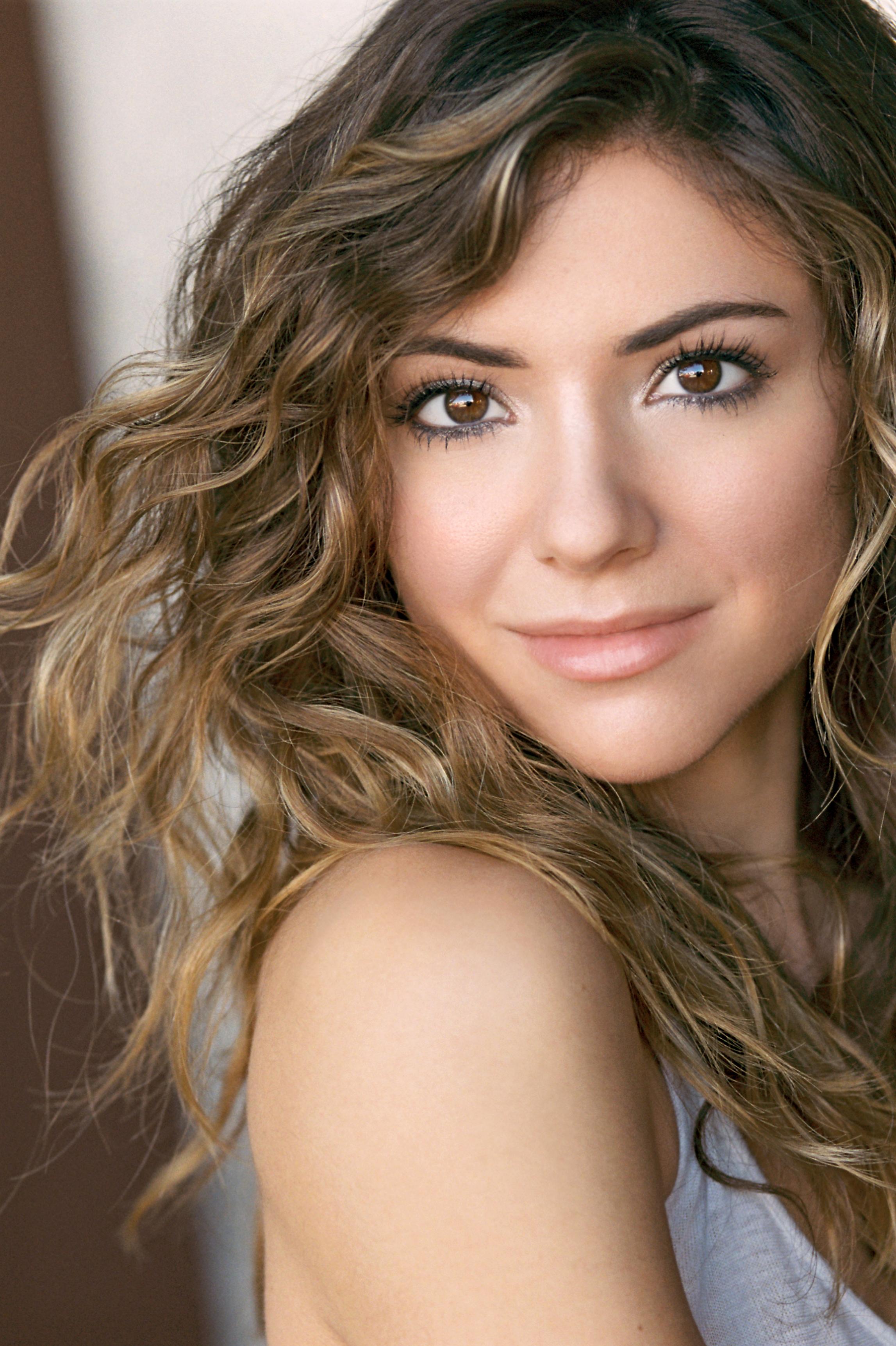 actor Ashley Brinkman large photo