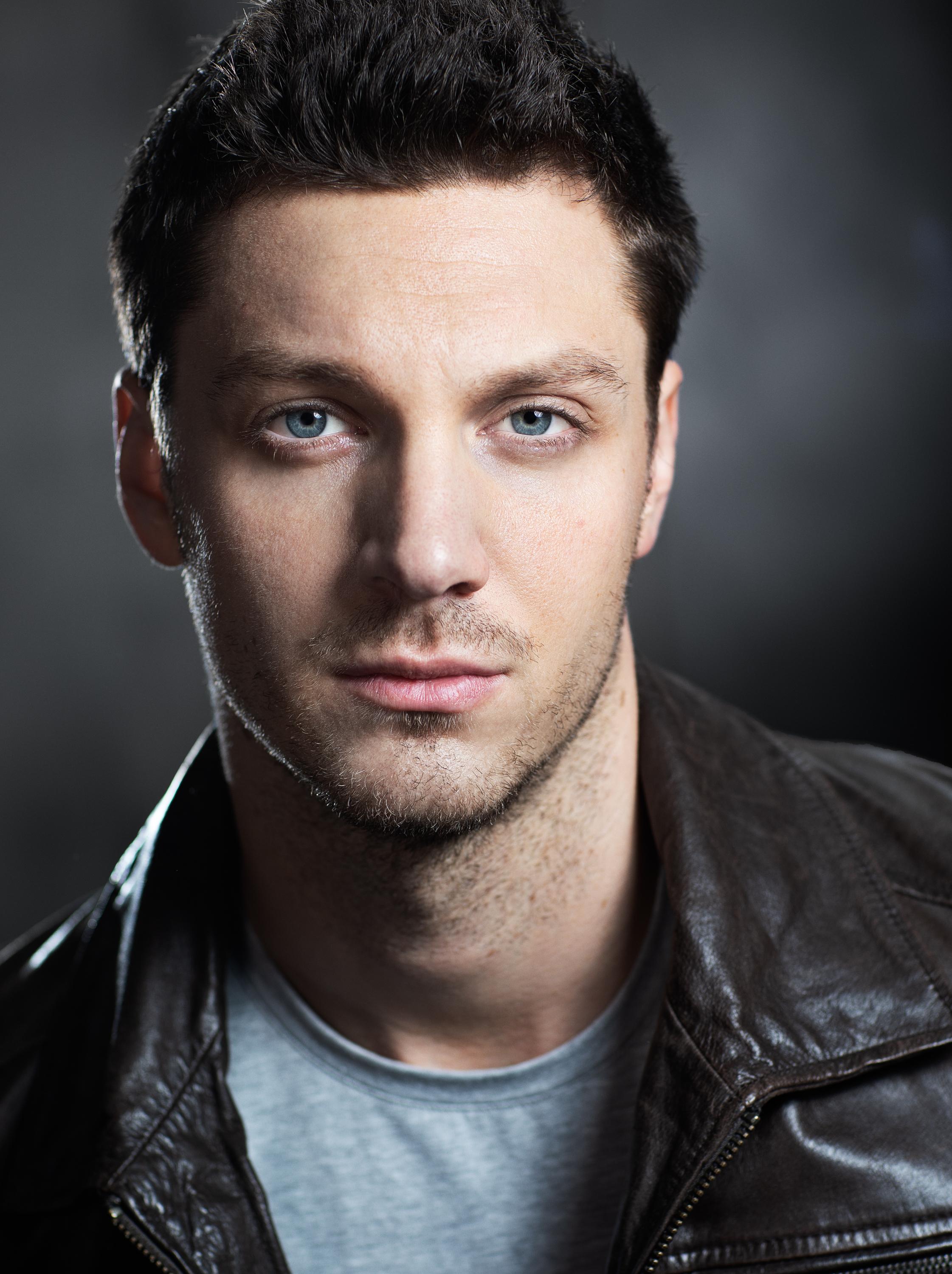 actor Sam Wilkinson large photo