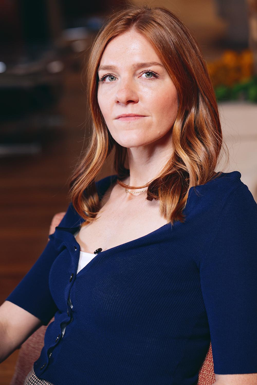 actor Caitlin Carleton large photo