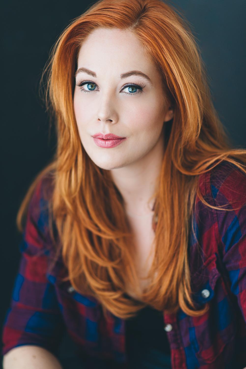 actor Courtney Deelen large photo