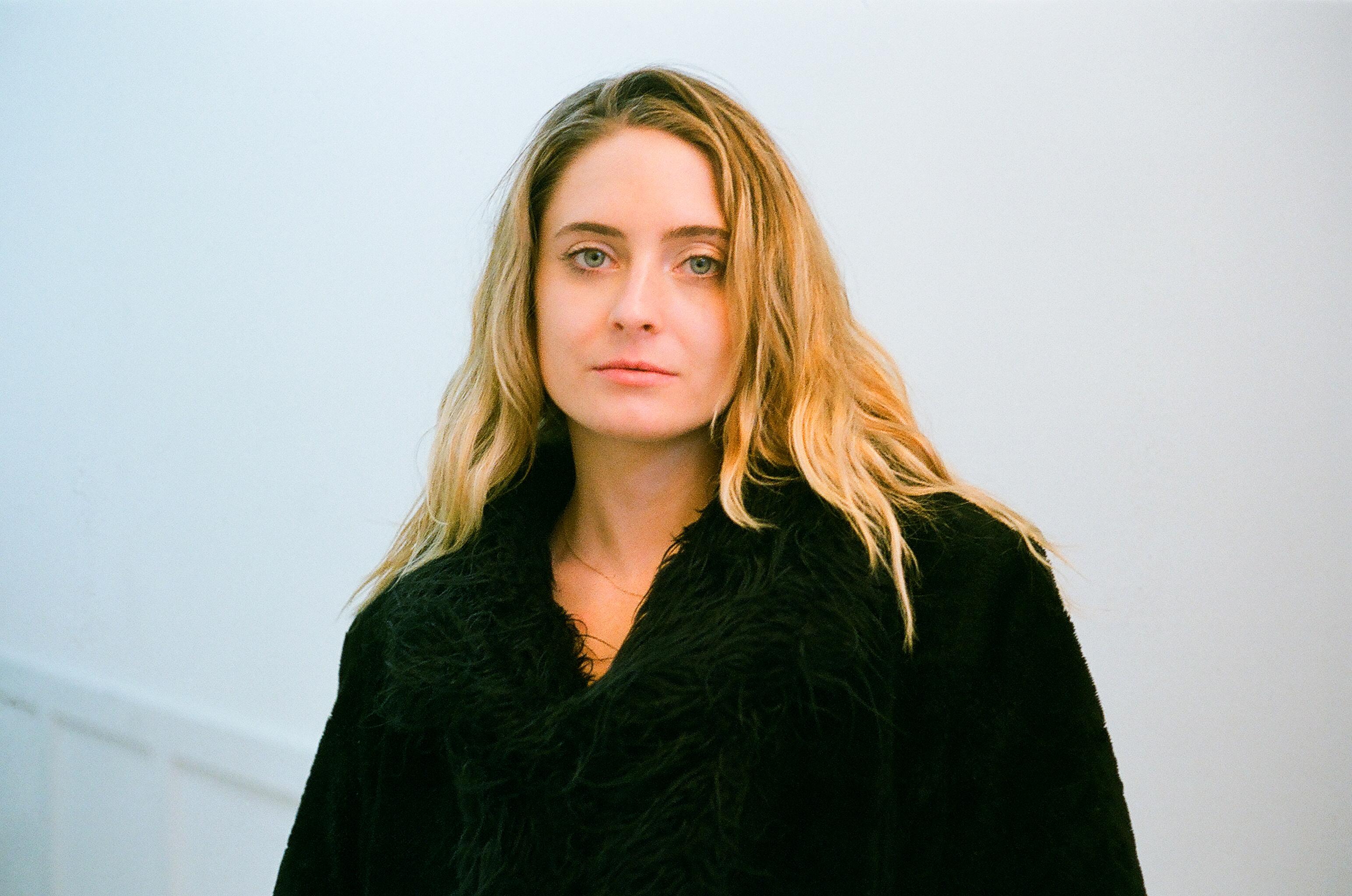 actor Emmi Shockley large photo