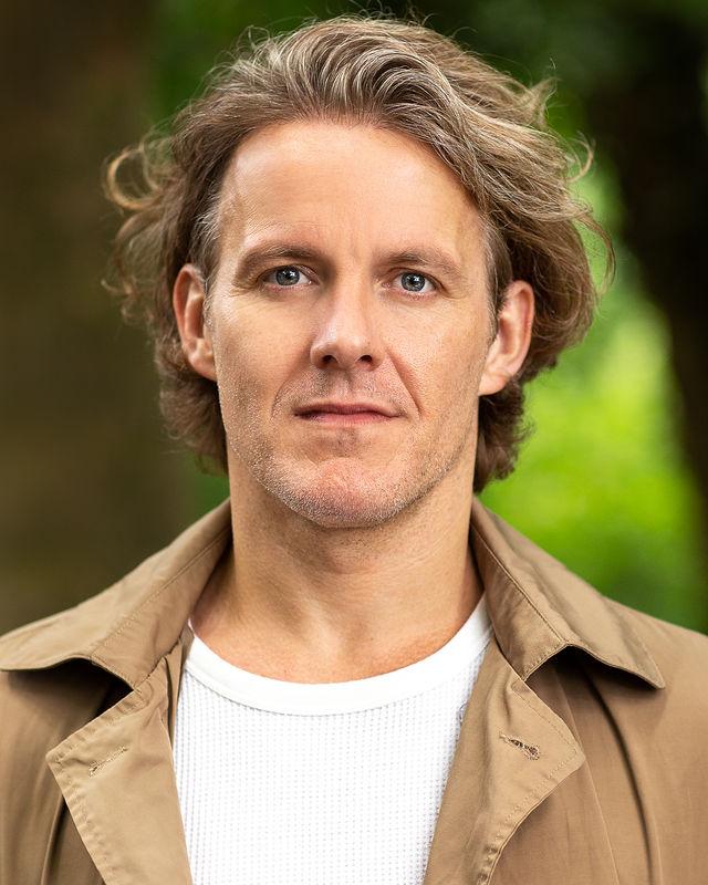 actor Samuel James large photo