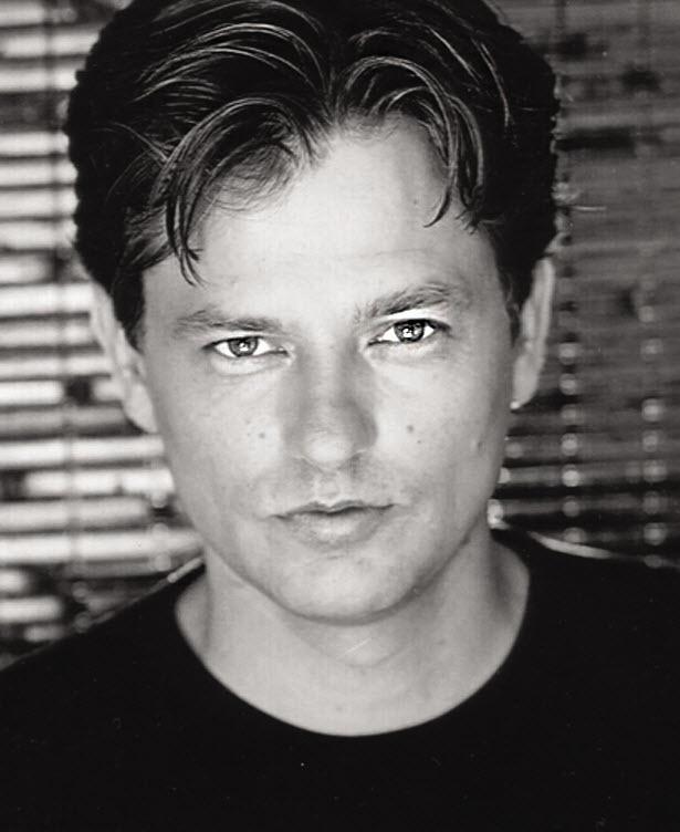 actor Aaron Tucker large photo