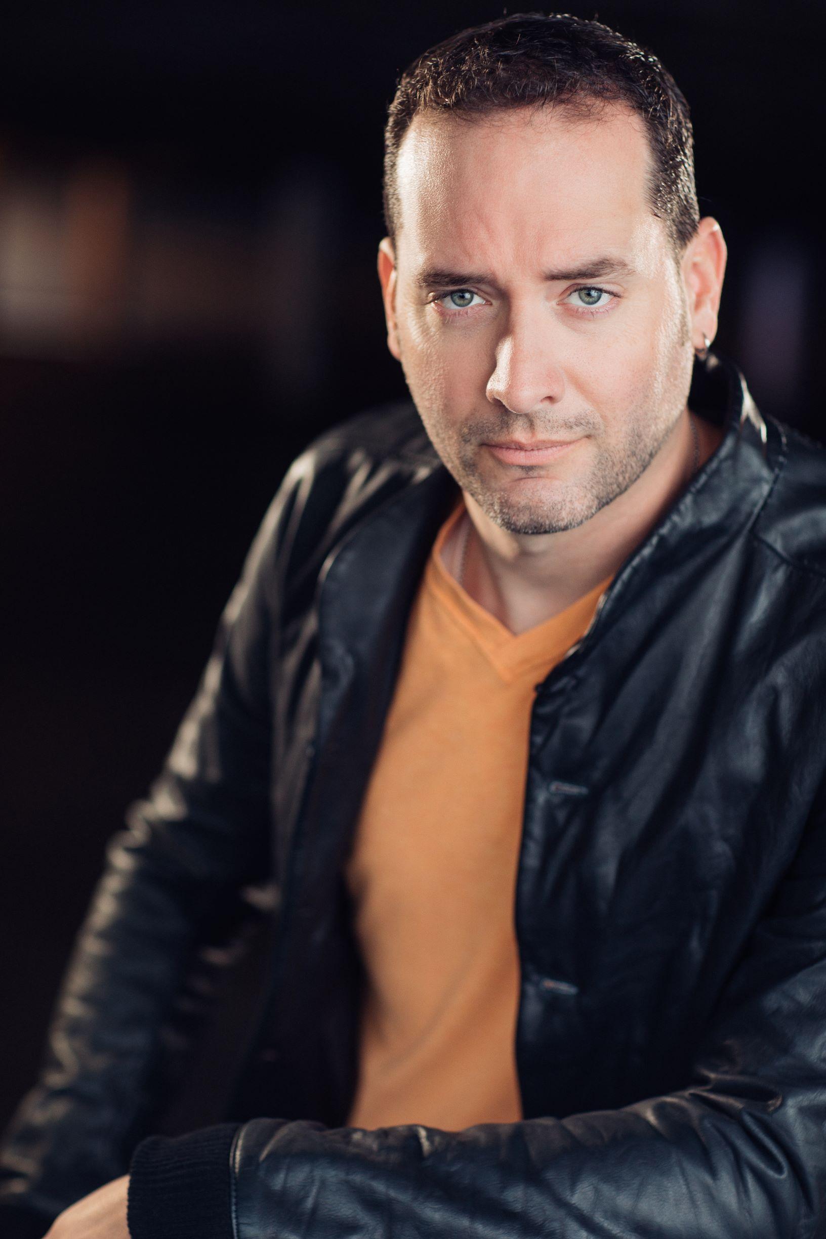 actor Chris Borden large photo