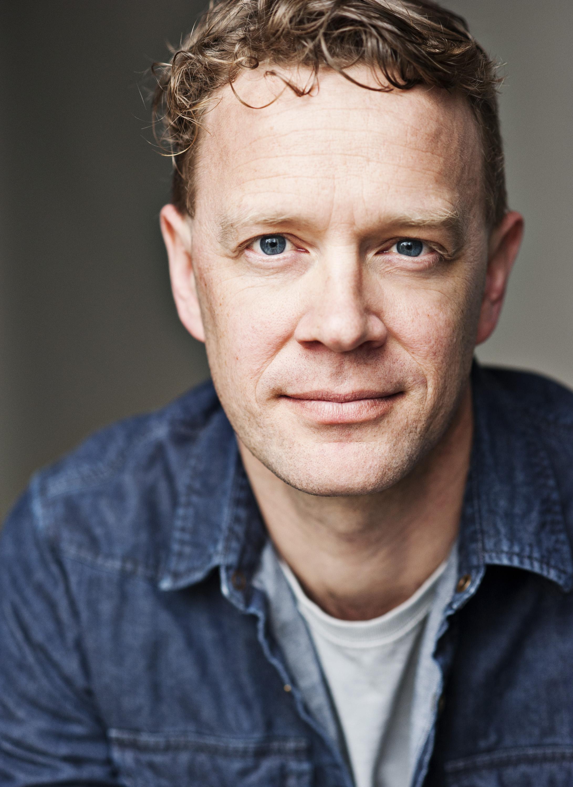 actor Alex Avery large photo