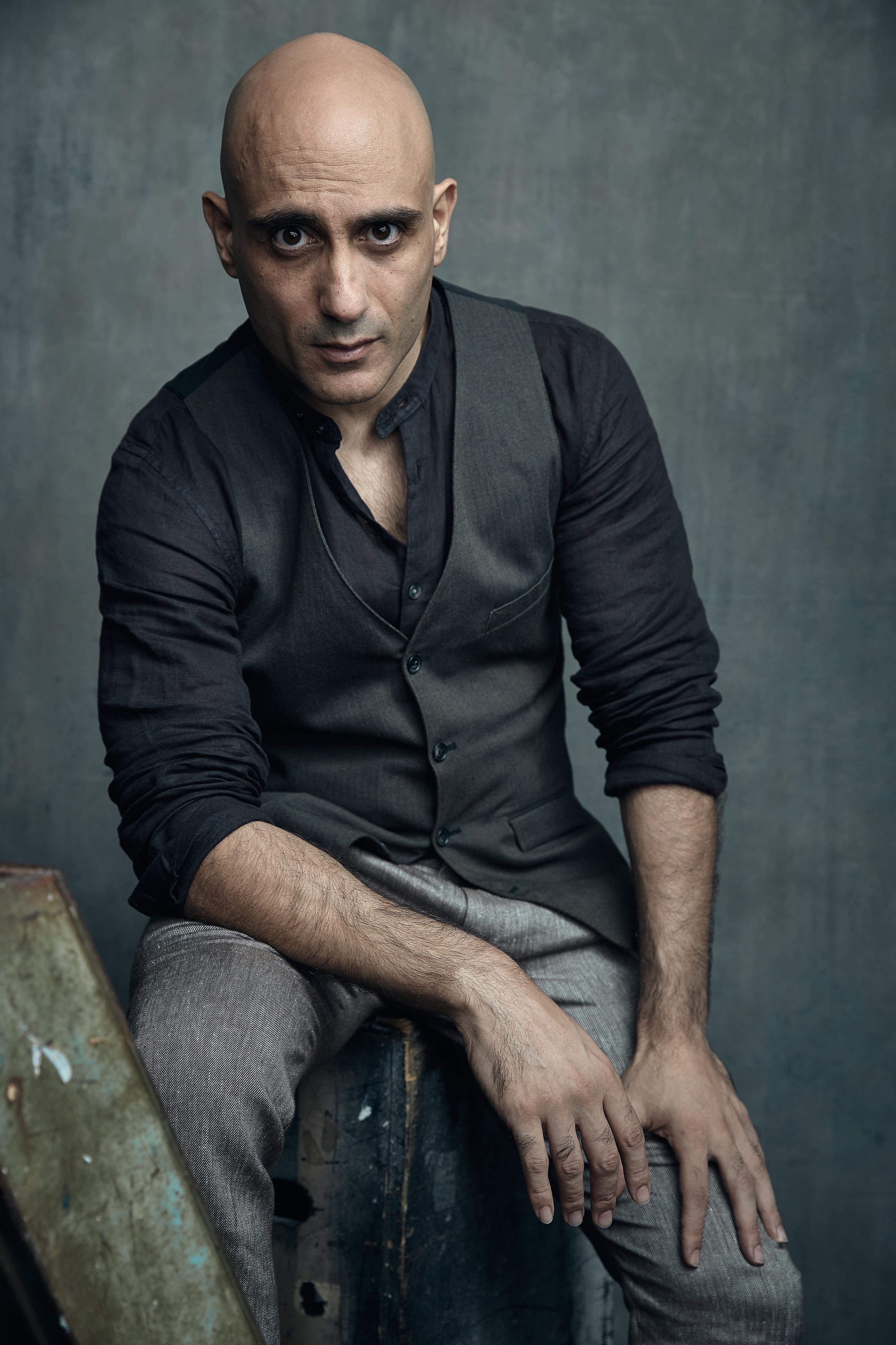 actor Chris Kyriacou large photo