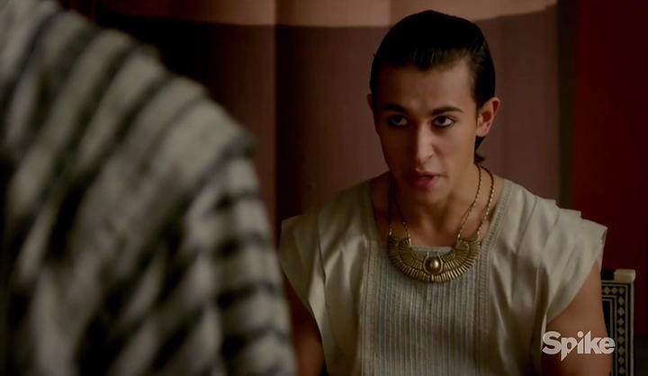 actor Alistair Toovey large photo