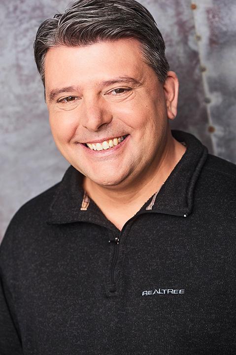 actor Aaron Moses large photo