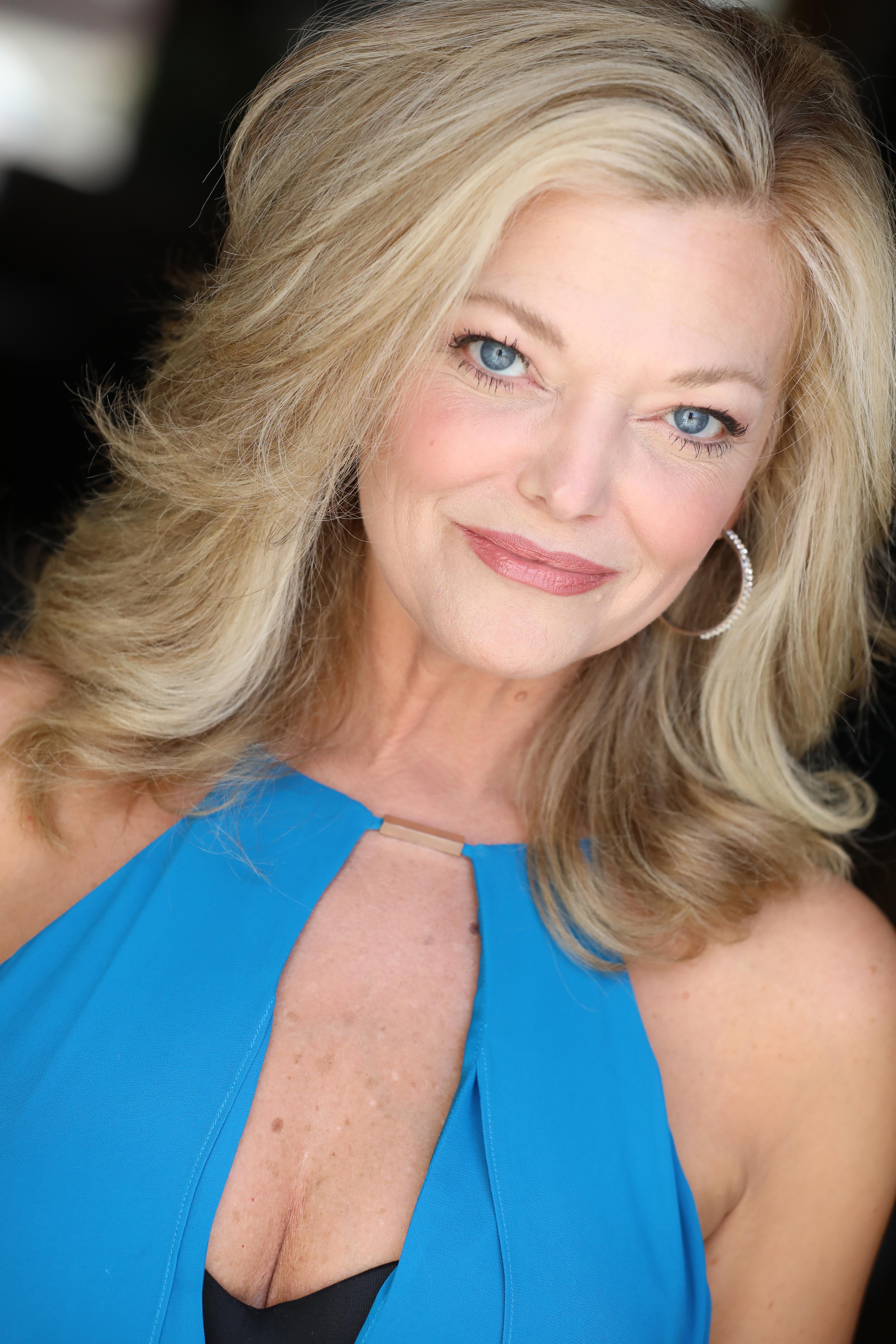 actor Kara Gibson large photo