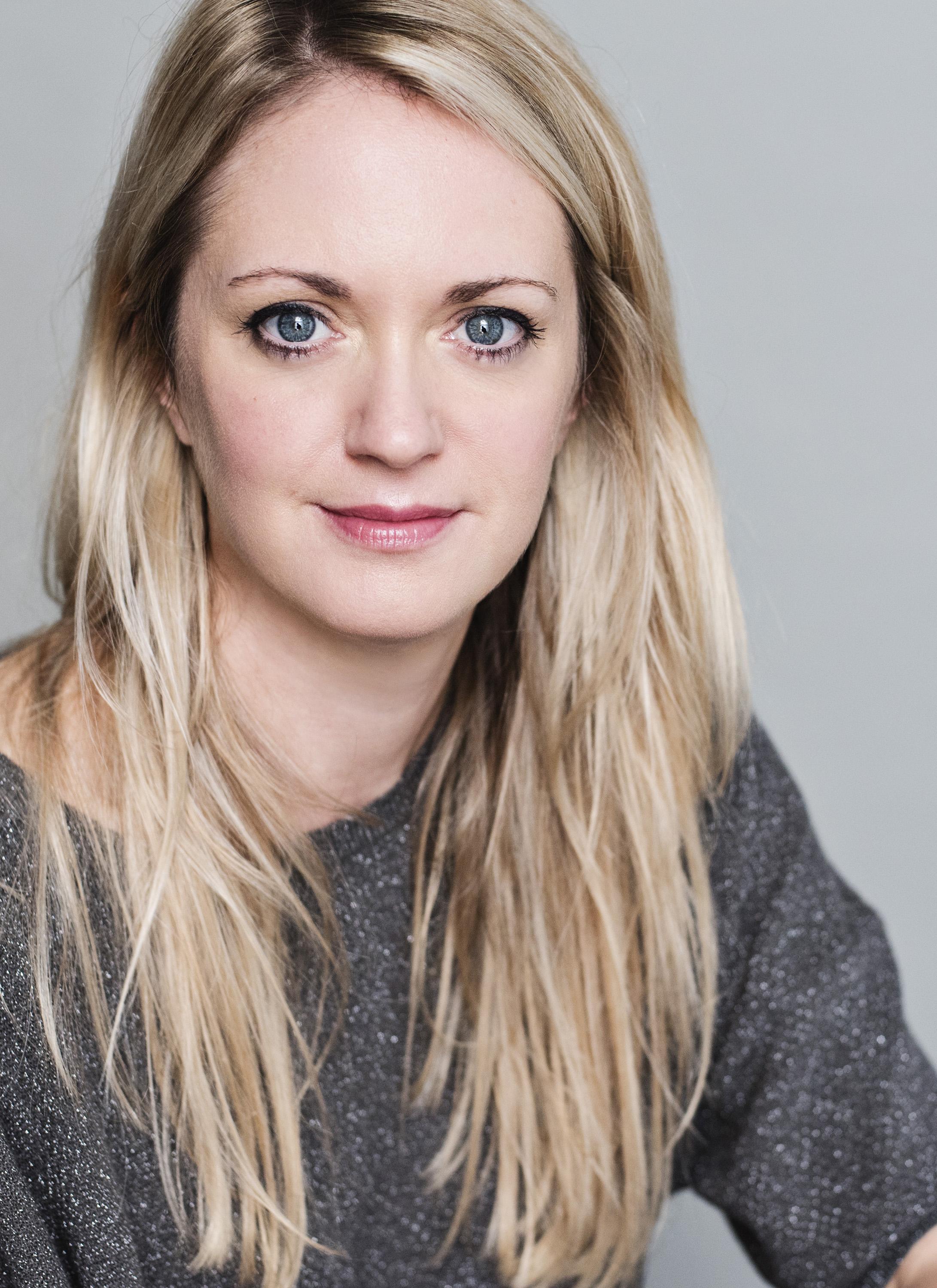 actor Sarah Baxendale large photo