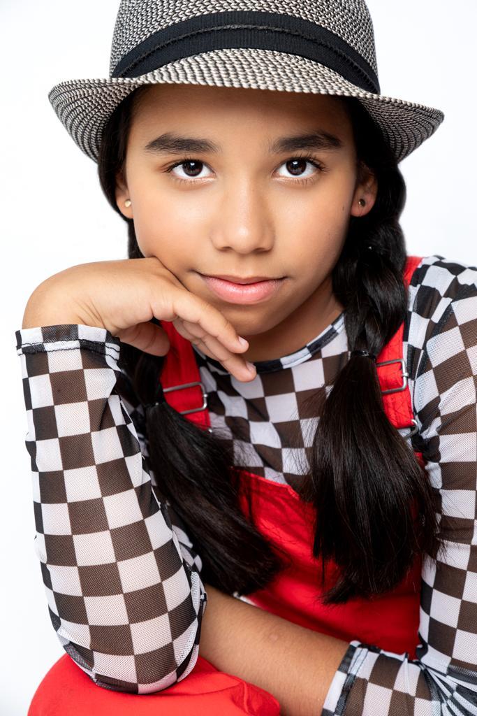 actor Arwen Monzon-Sanders large photo