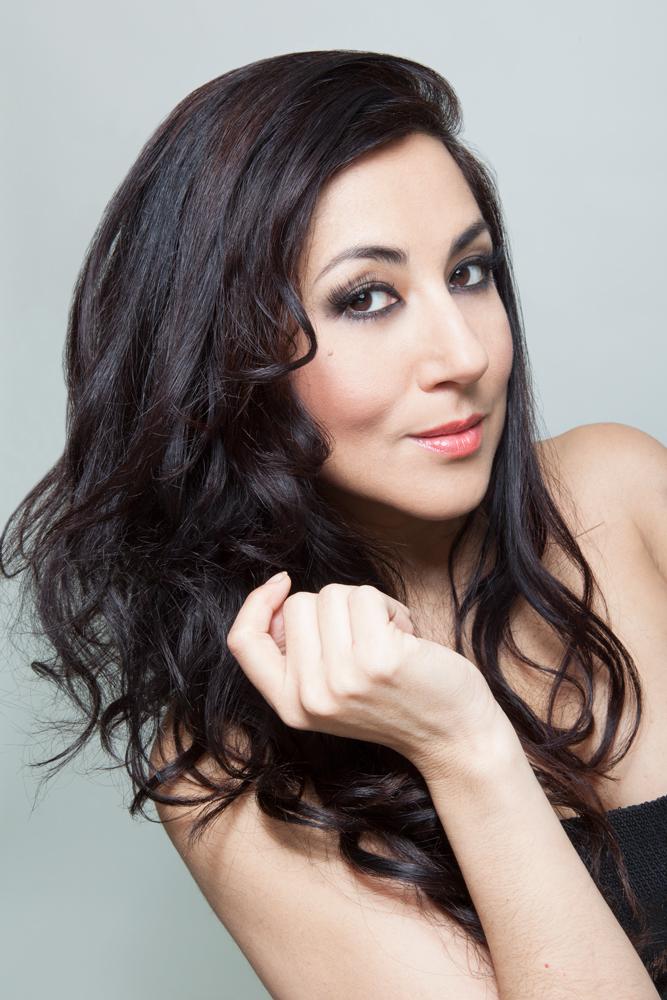 actor Laura de Ita large photo