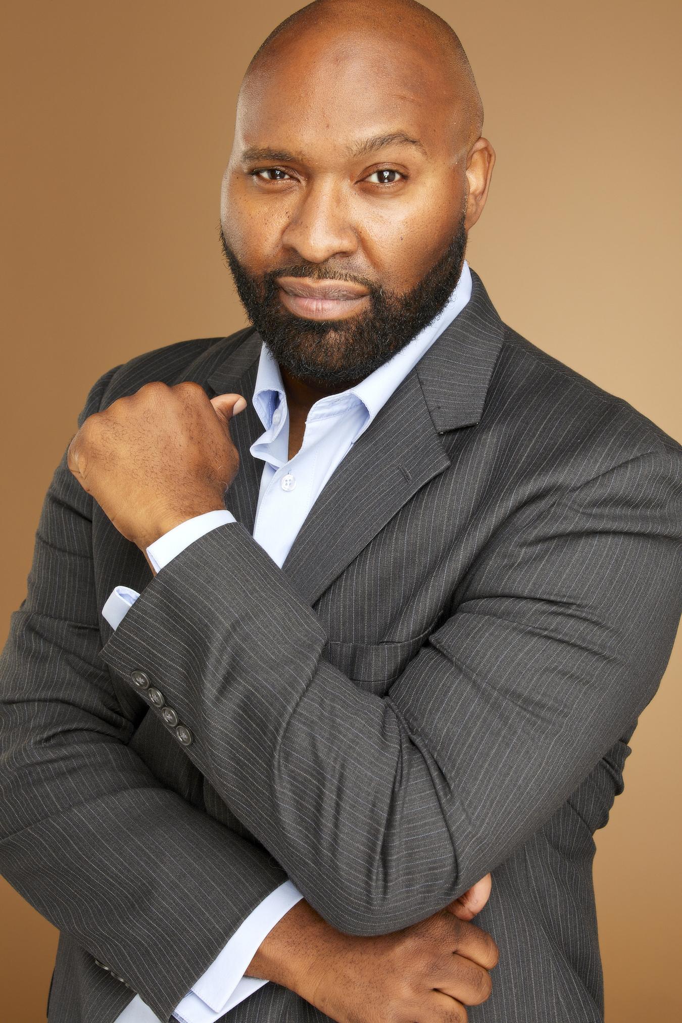 actor Ray Dennis large photo