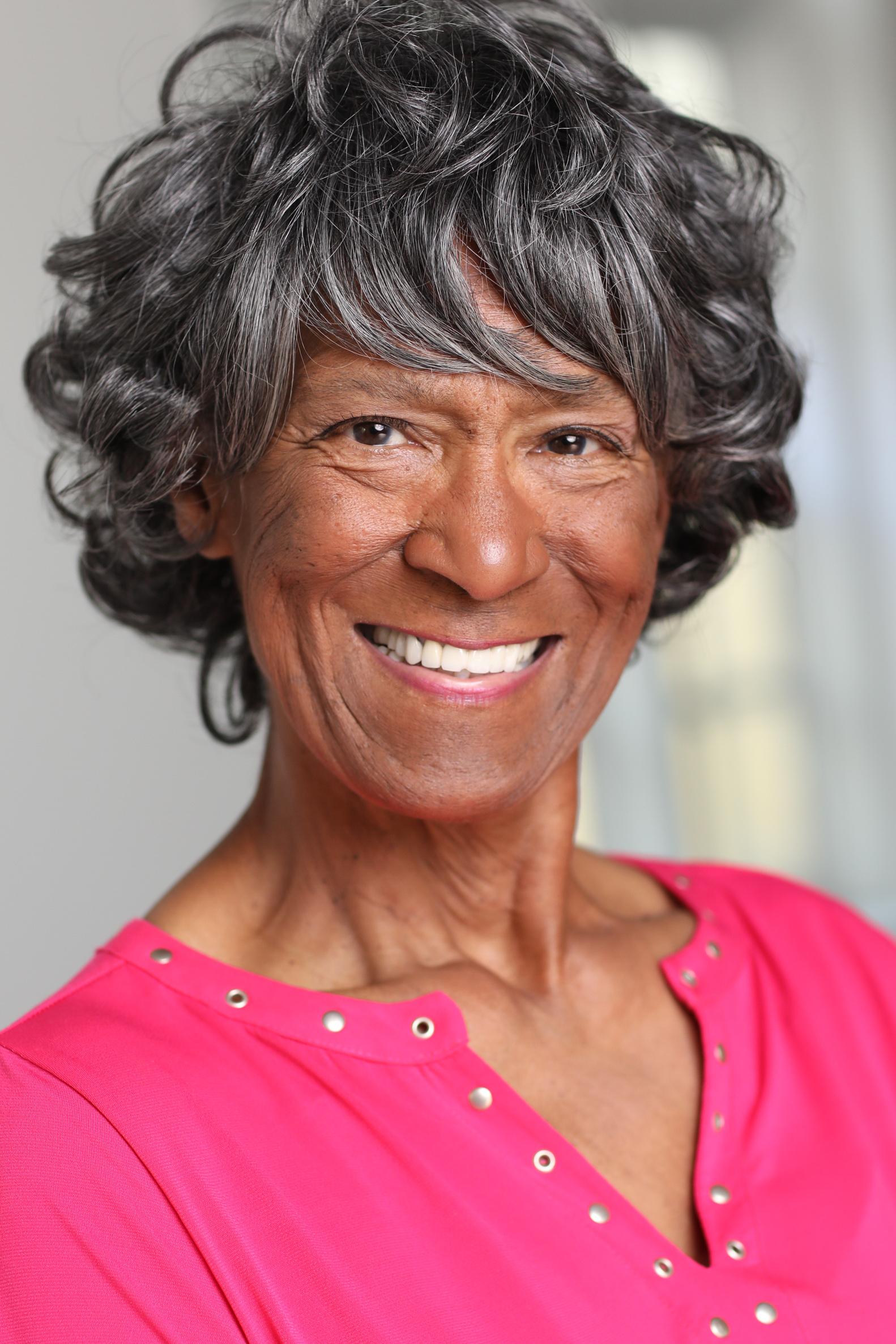 actor Leora Berry large photo