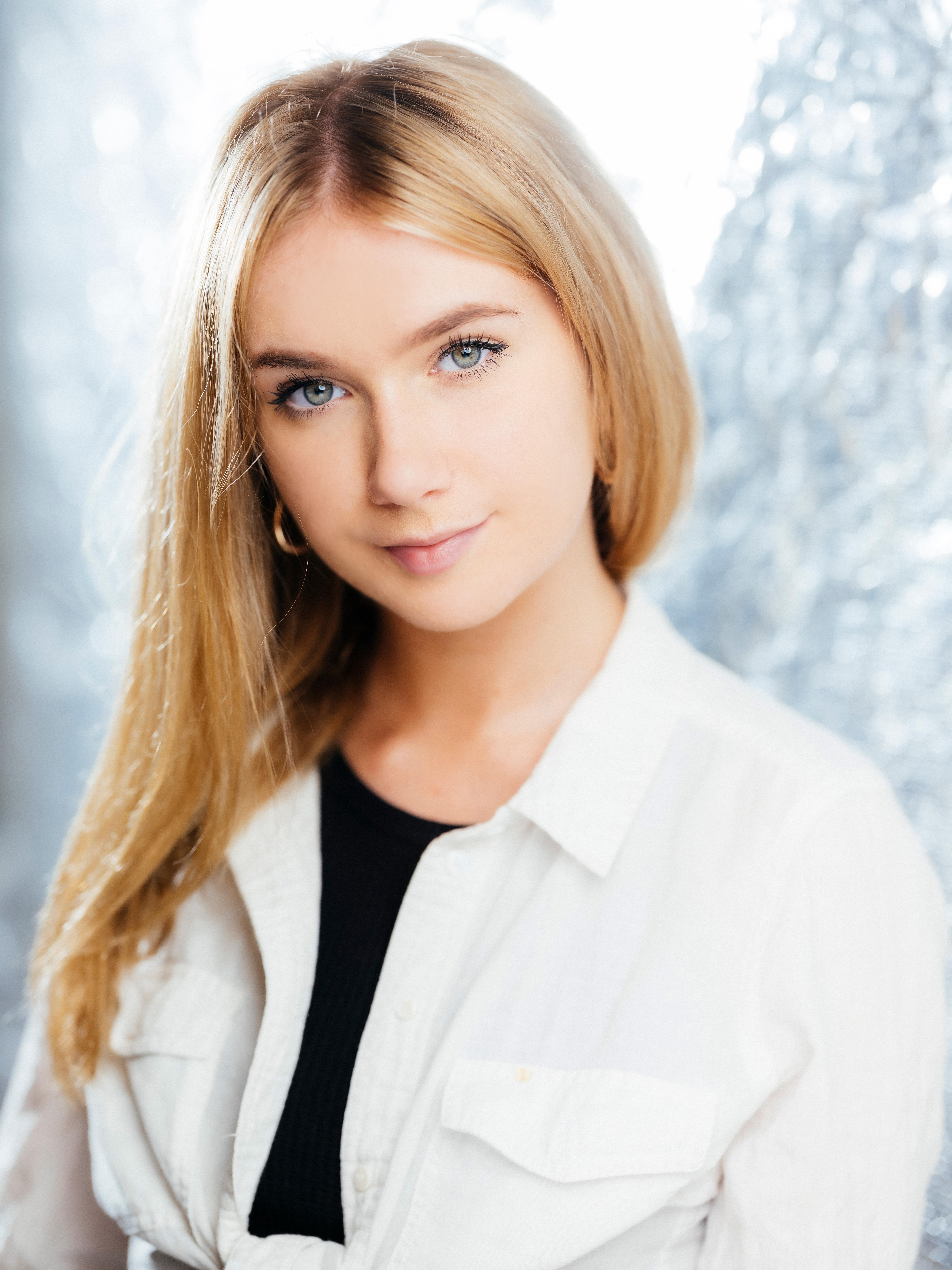 actor Jessica Walmsley large photo