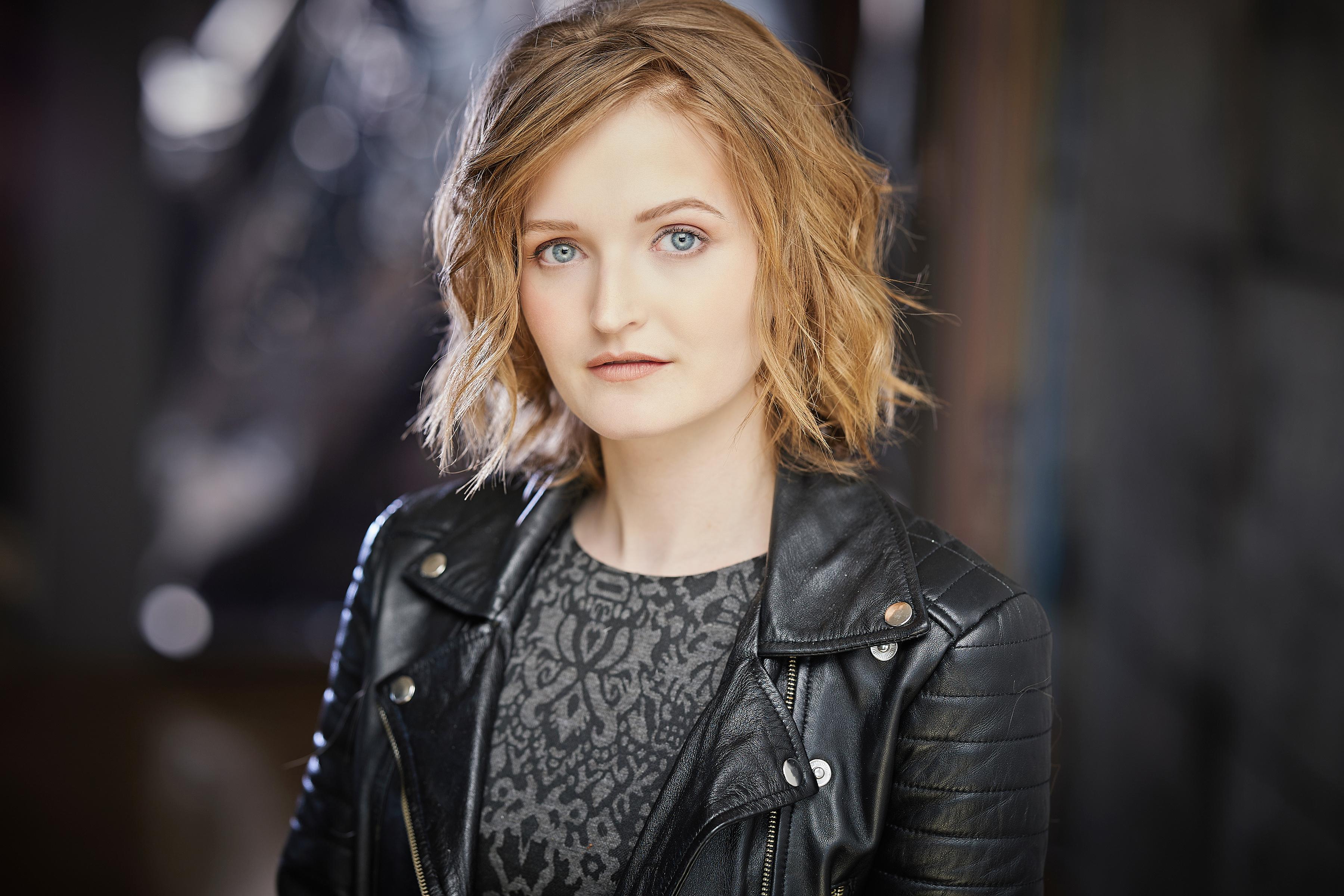 actor Lauren Esdale large photo