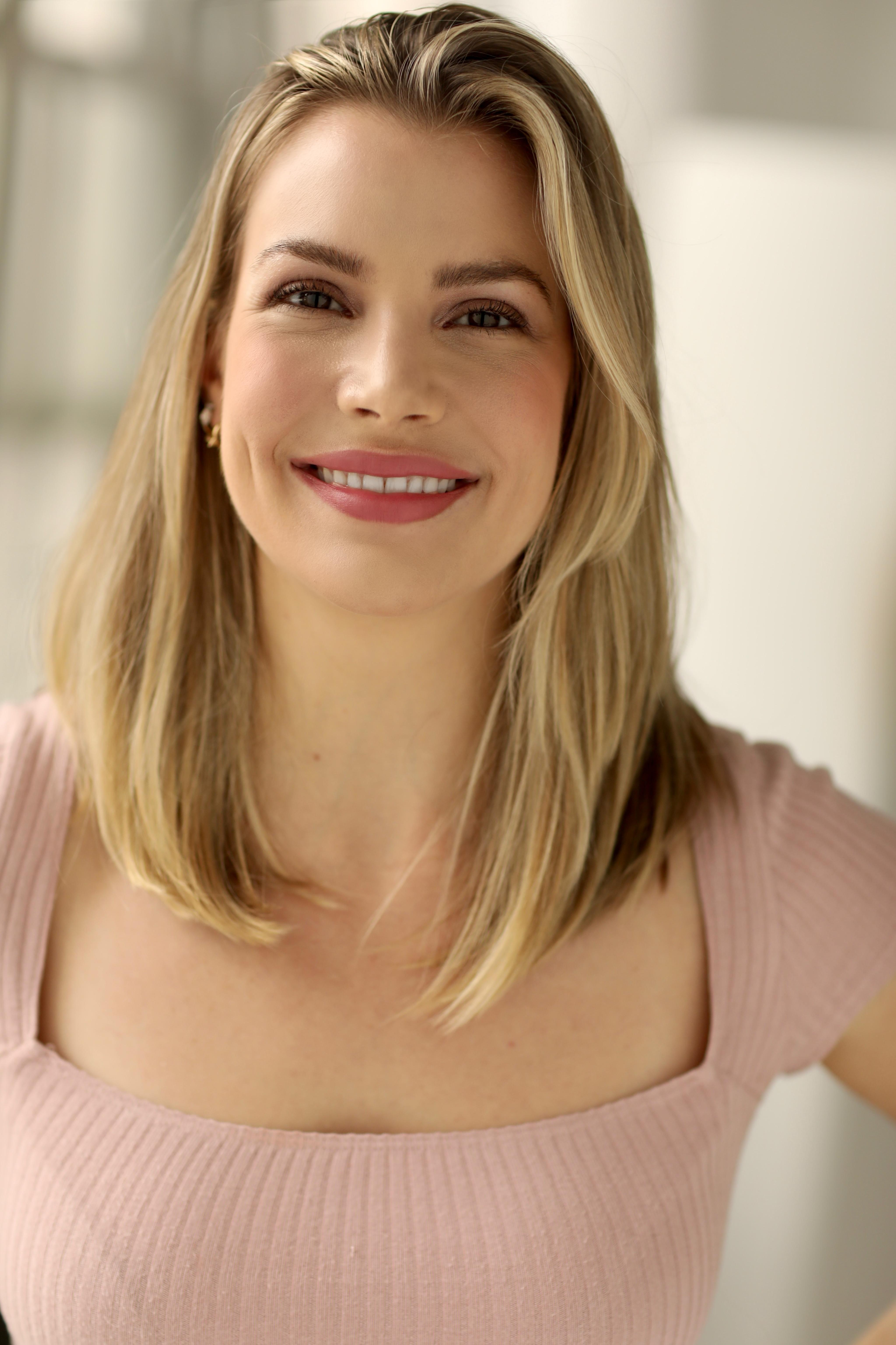 actor Stephanie Patent large photo