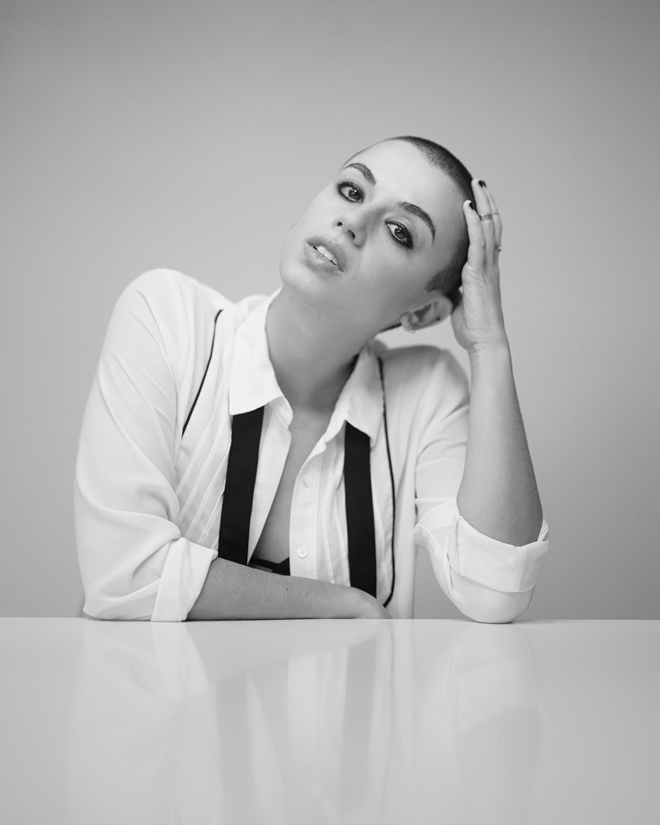 actor Jenna Kanell large photo