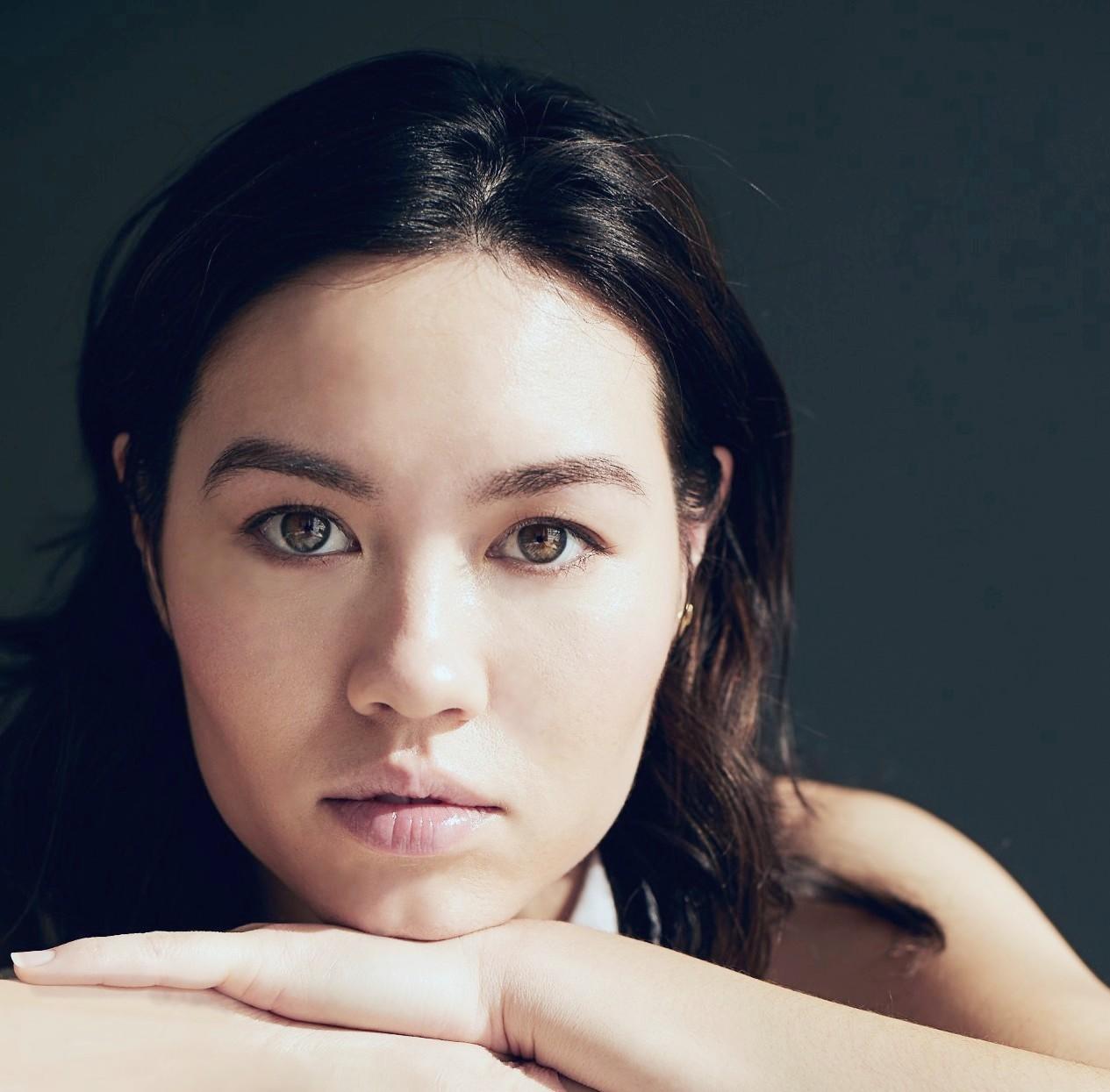 actor Georgia Leva large photo