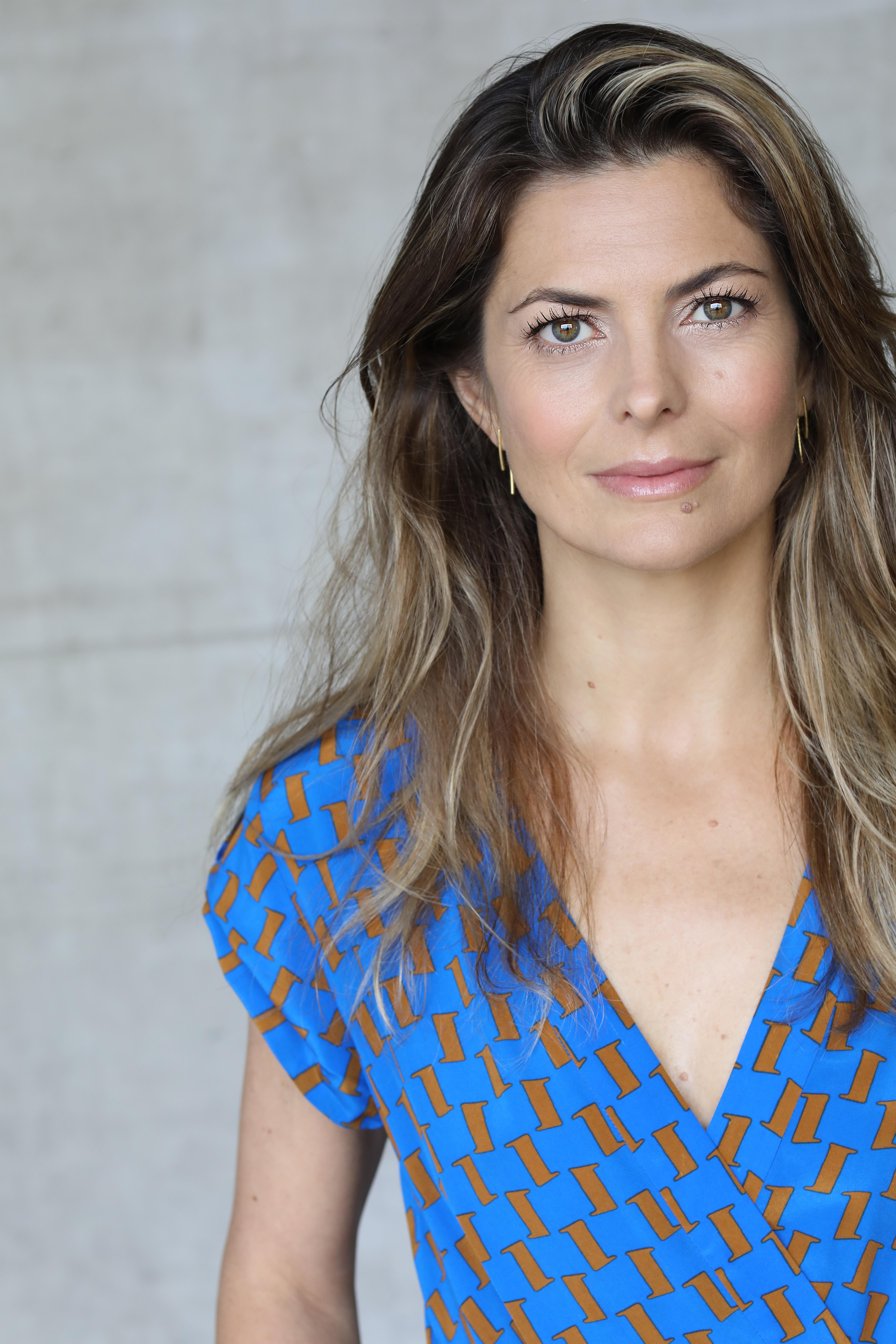 actor Julia Rose large photo