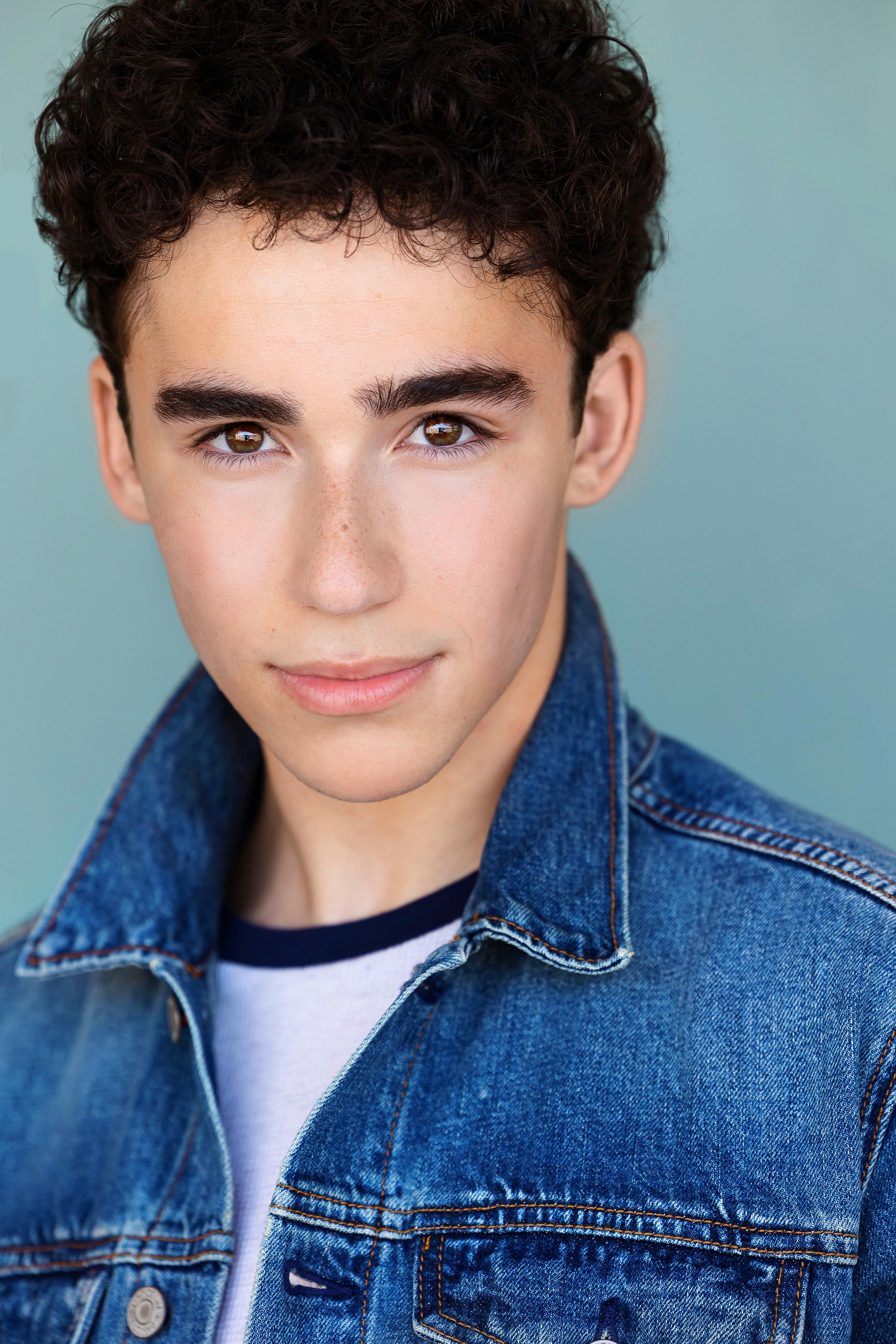 actor Ethan Drew large photo