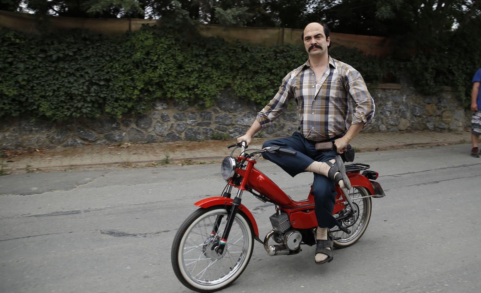 actor Ahmet Kural large photo