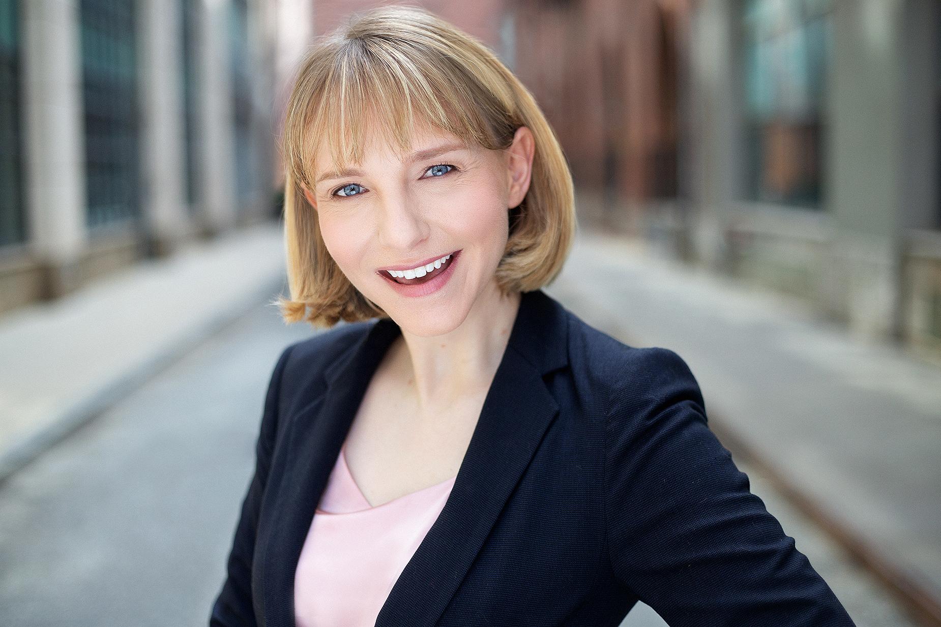 actor Samantha Rivers Cole large photo