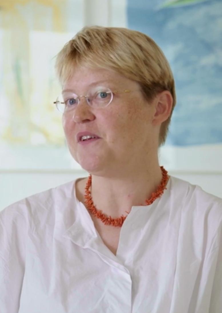 actor Edith Raim large photo