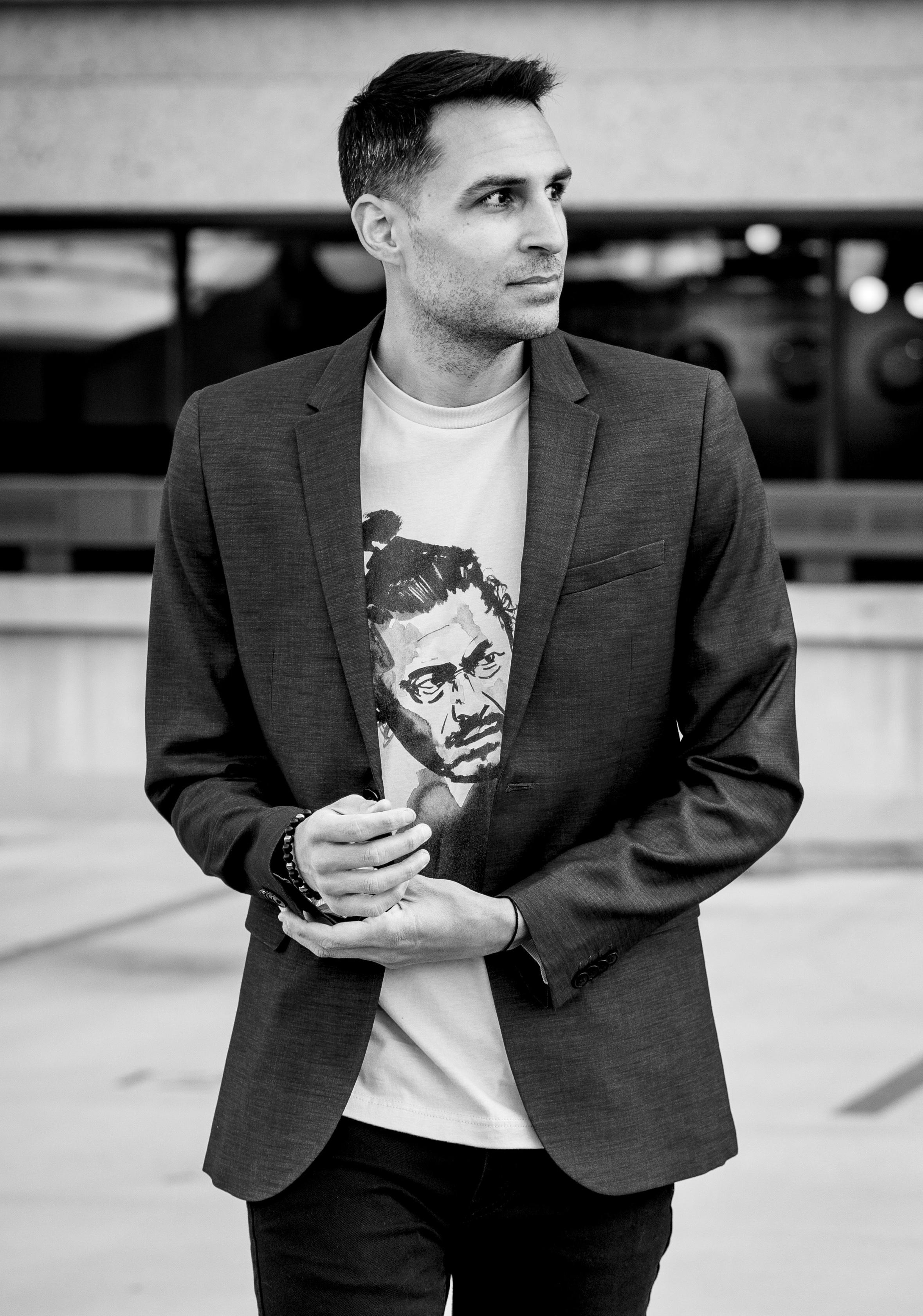 actor Ricardo Herrera large photo