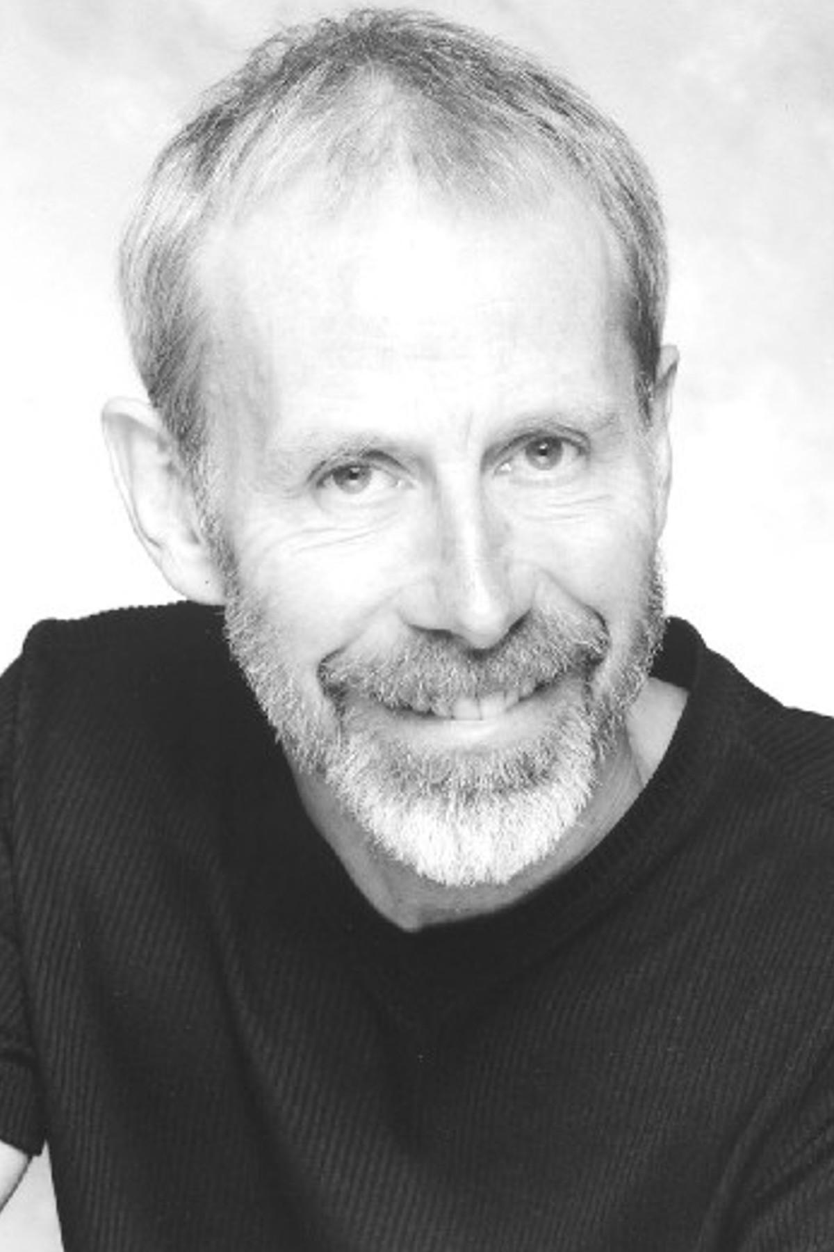 actor Lloyd Scott large photo