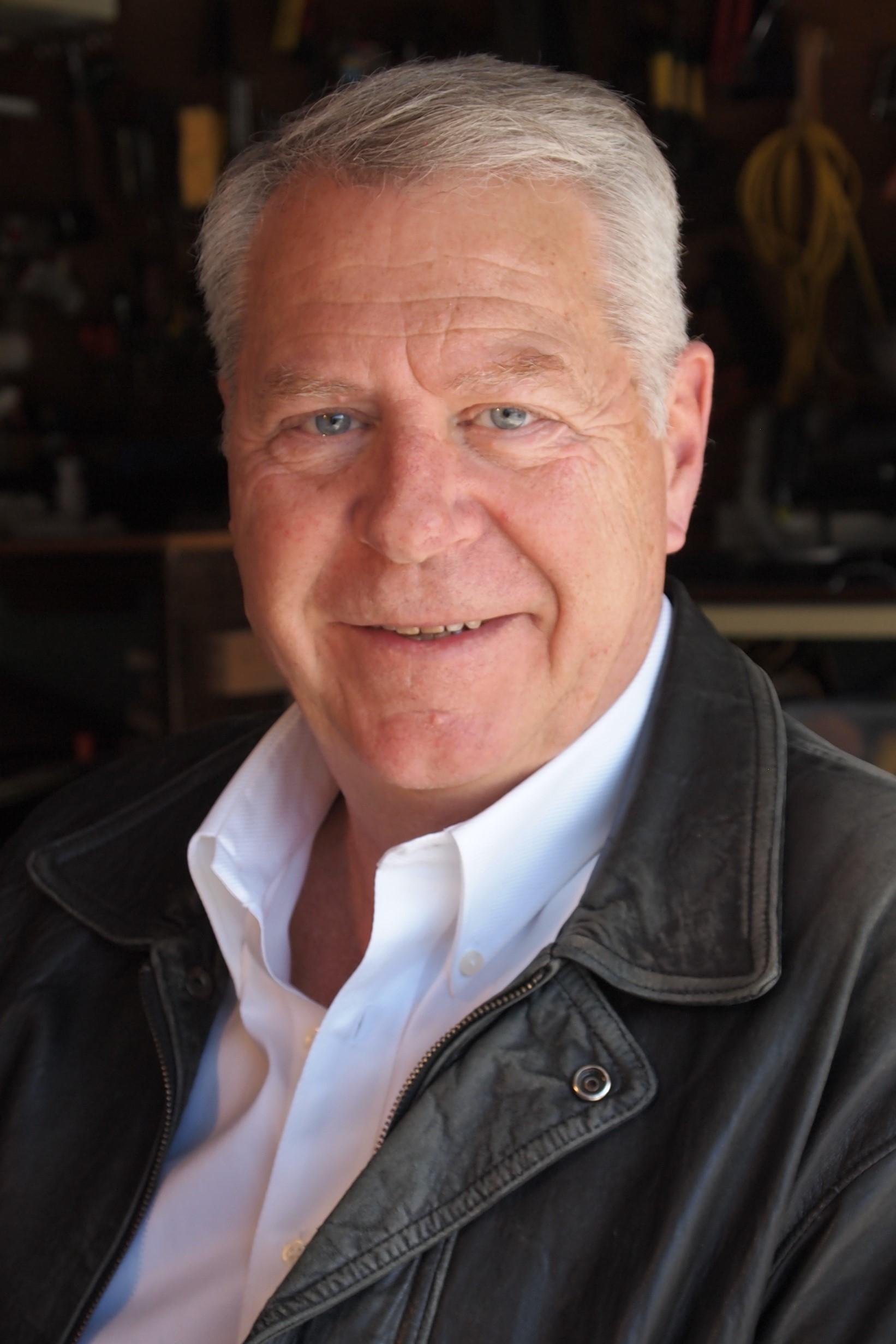 actor Roger Barnes large photo