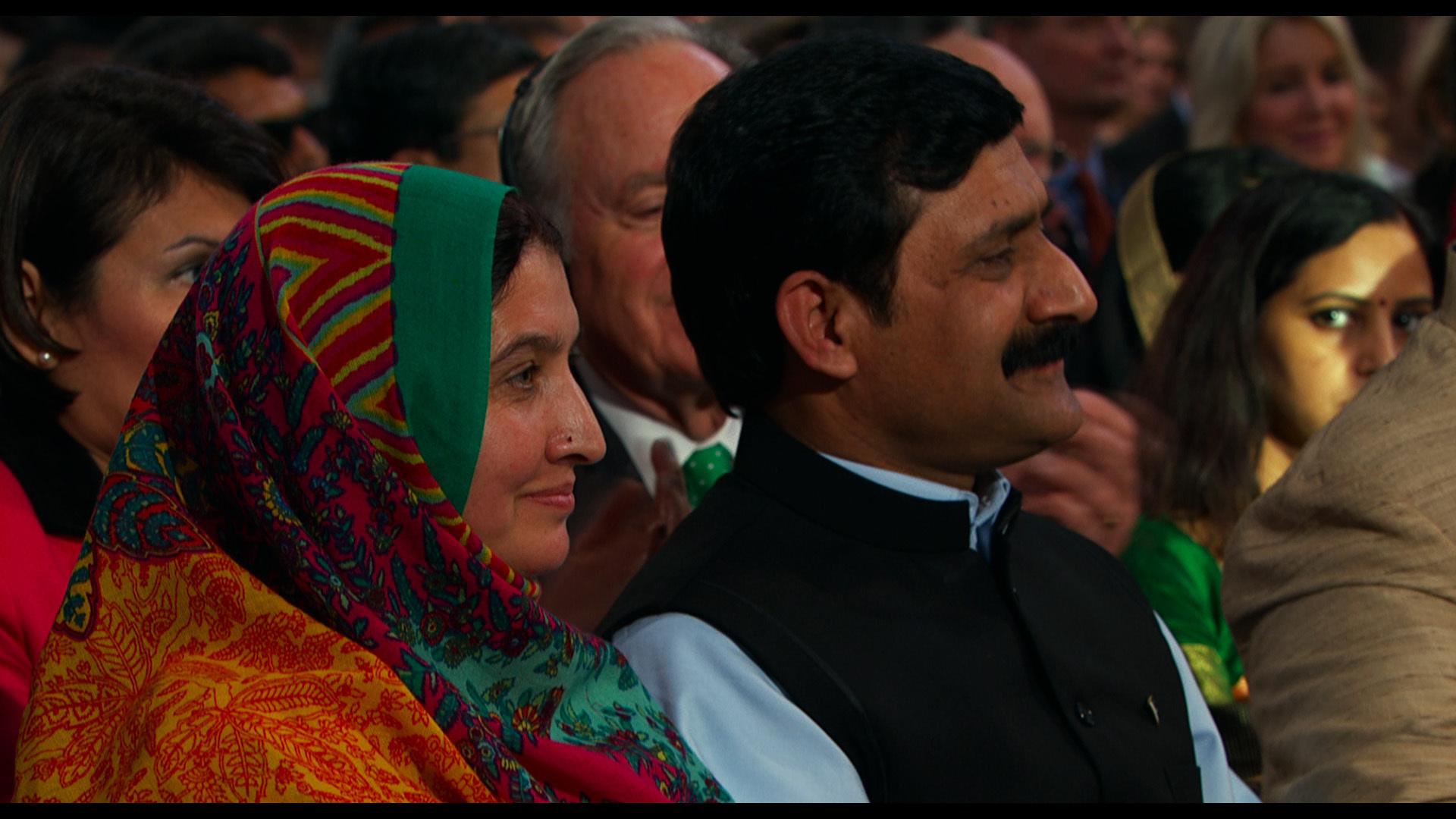 actor Ziauddin Yousafzai large photo