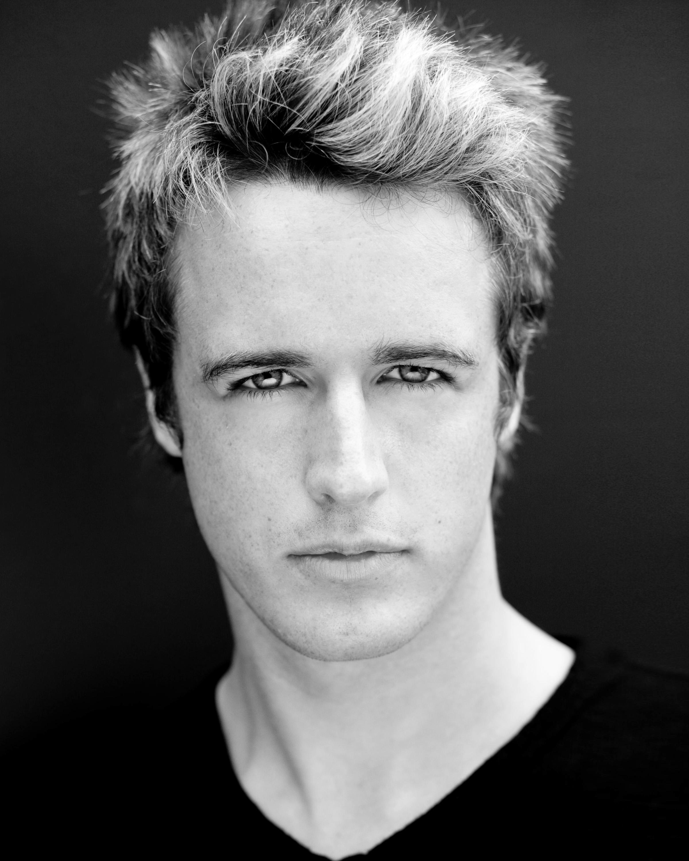 actor James Roache large photo