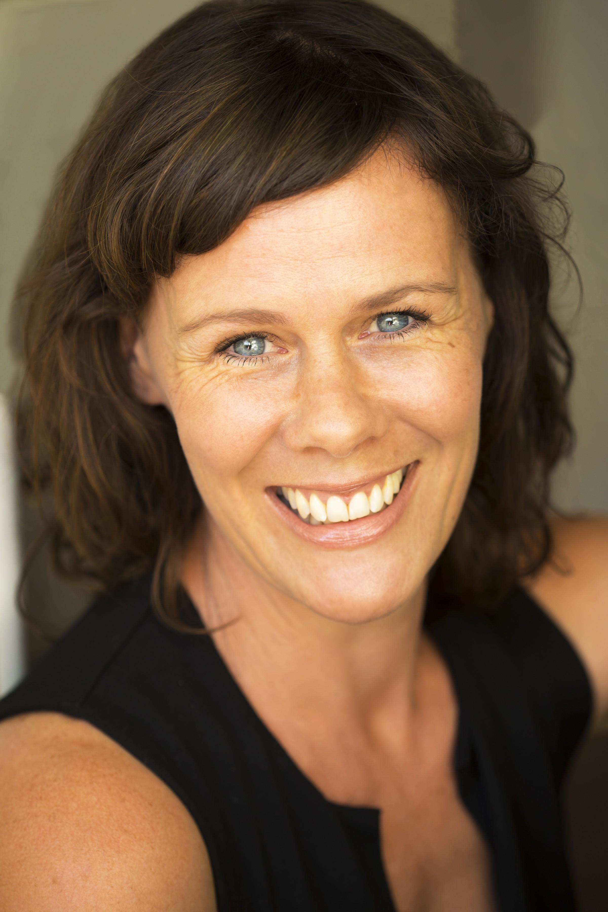 actor Pip Hall large photo