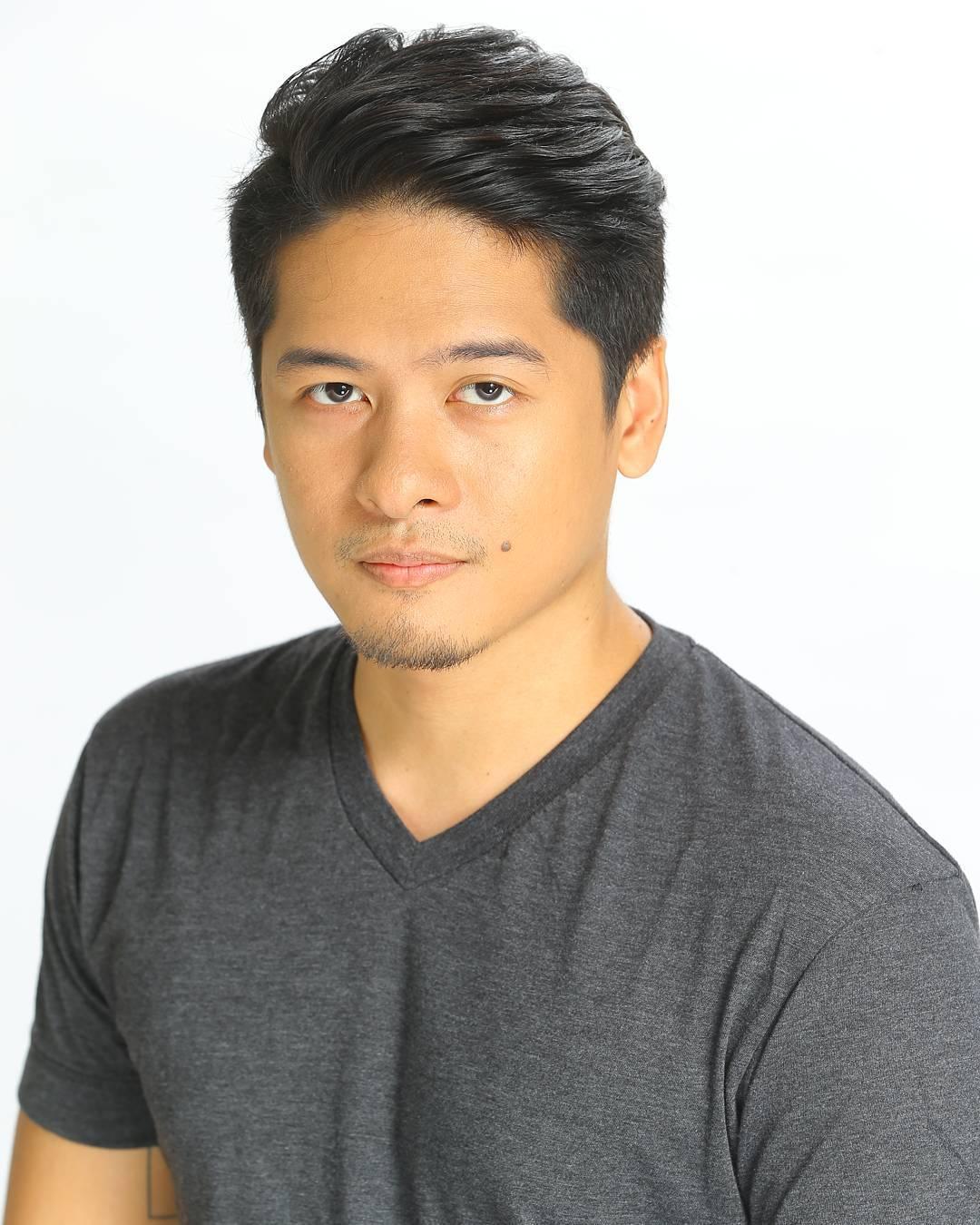 actor Alex Medina large photo