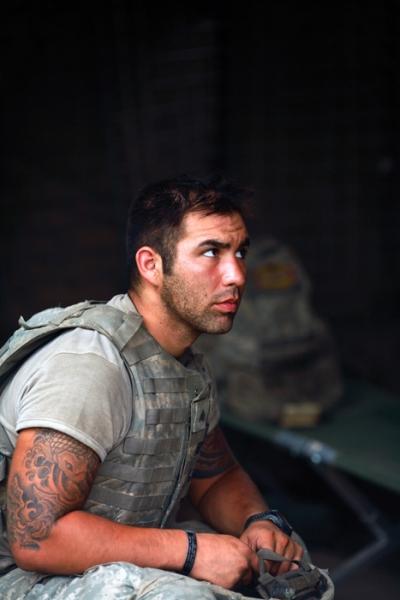 actor Aron Hijar large photo