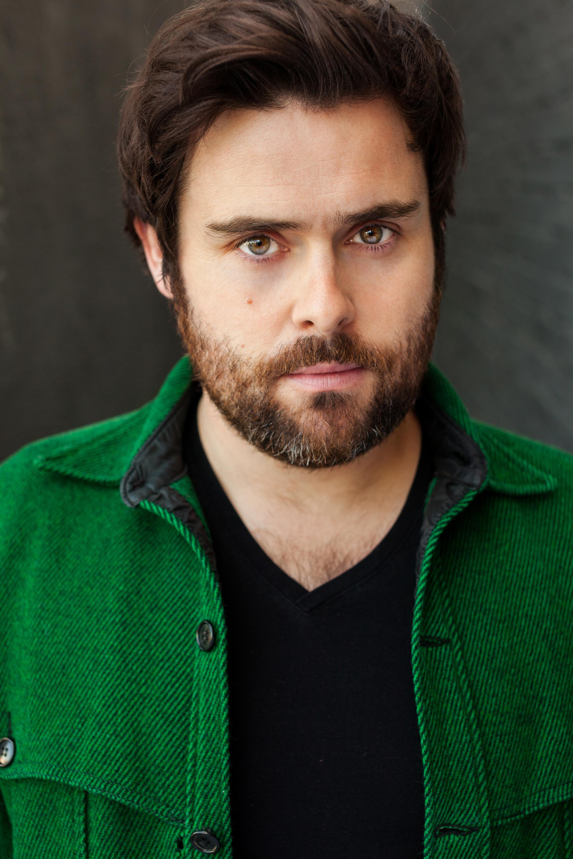 actor David Fynn large photo