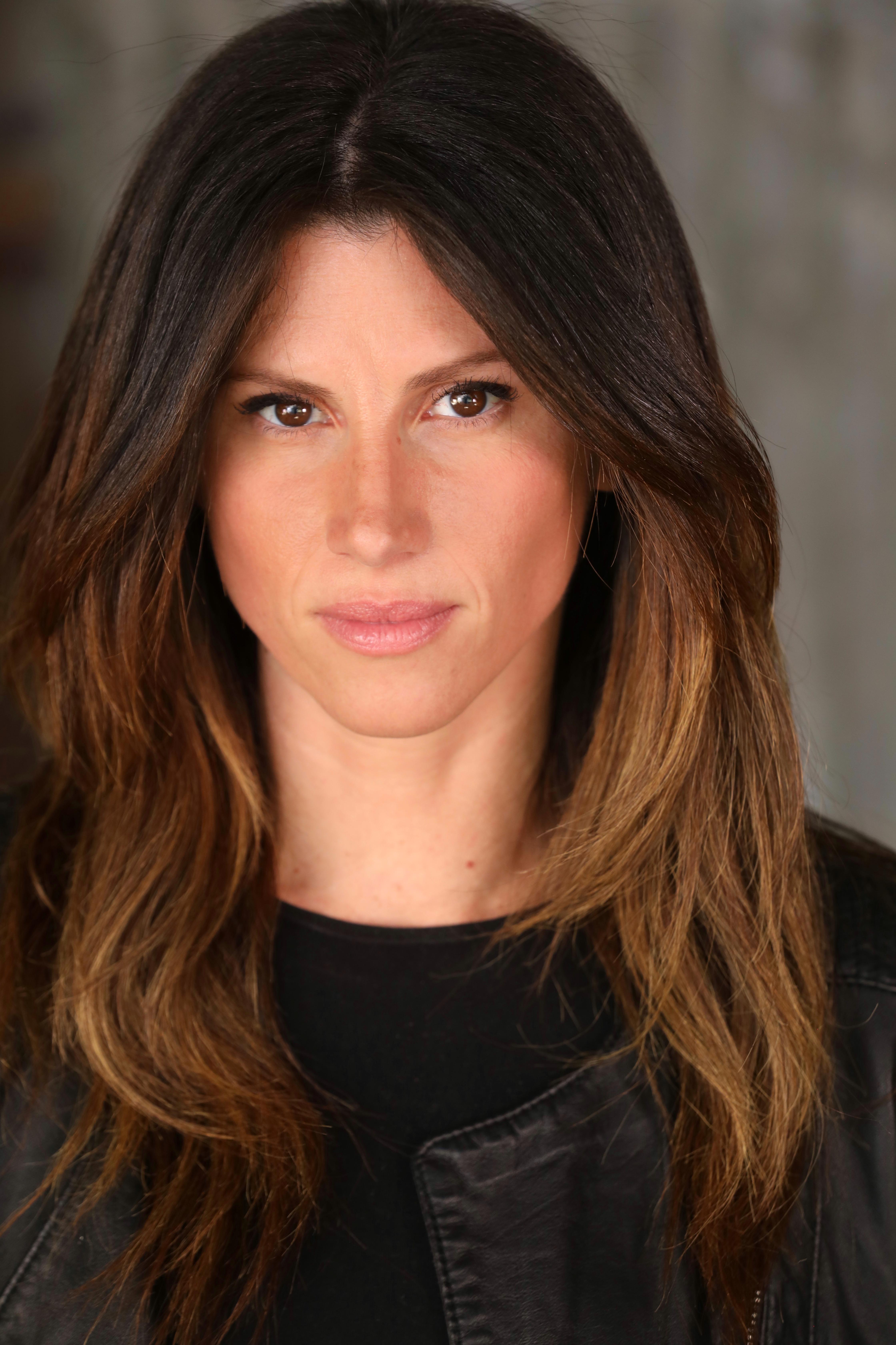 actor Daria Sarmientos large photo