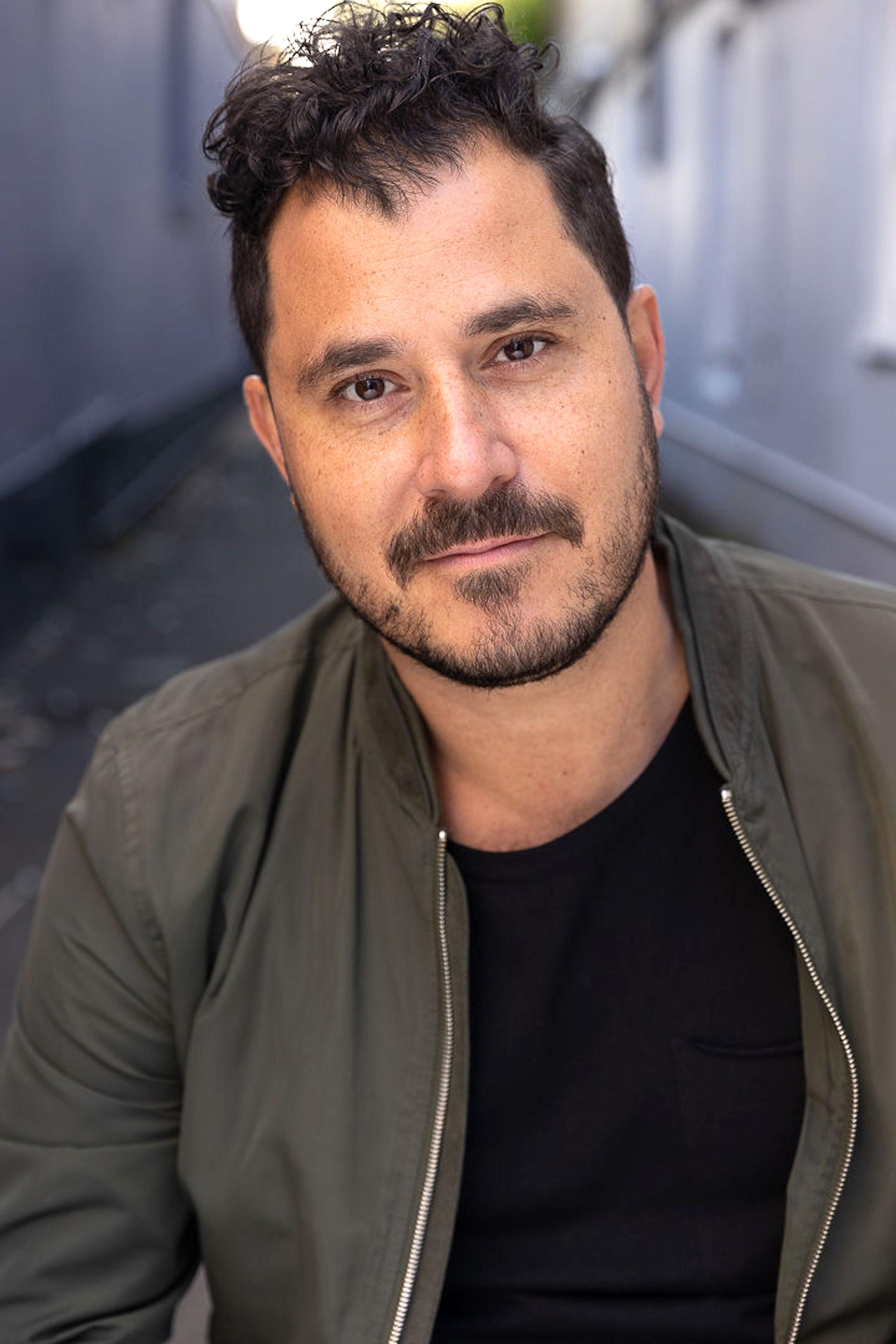 actor Simon Barbaro large photo