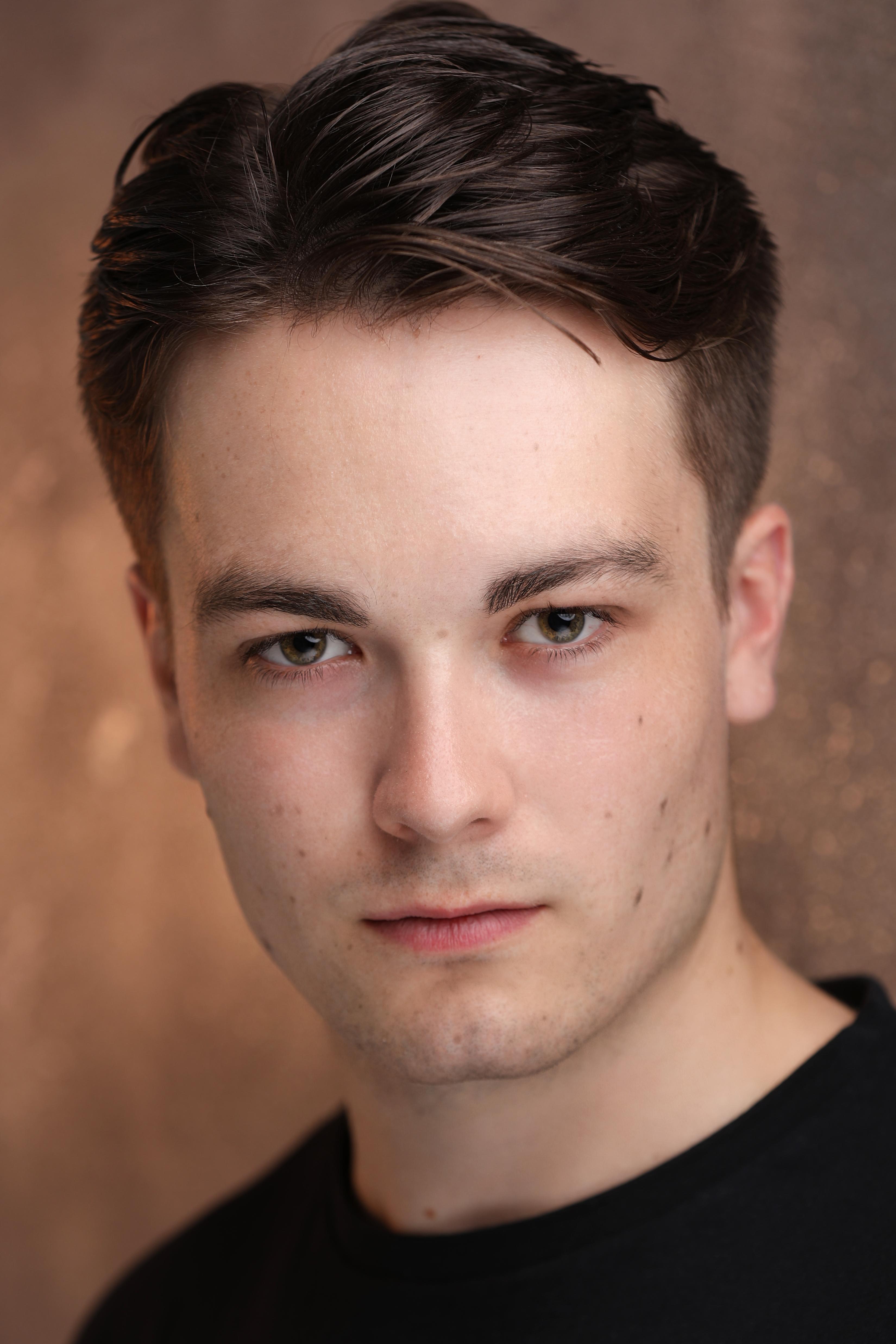 actor Edward Newman large photo