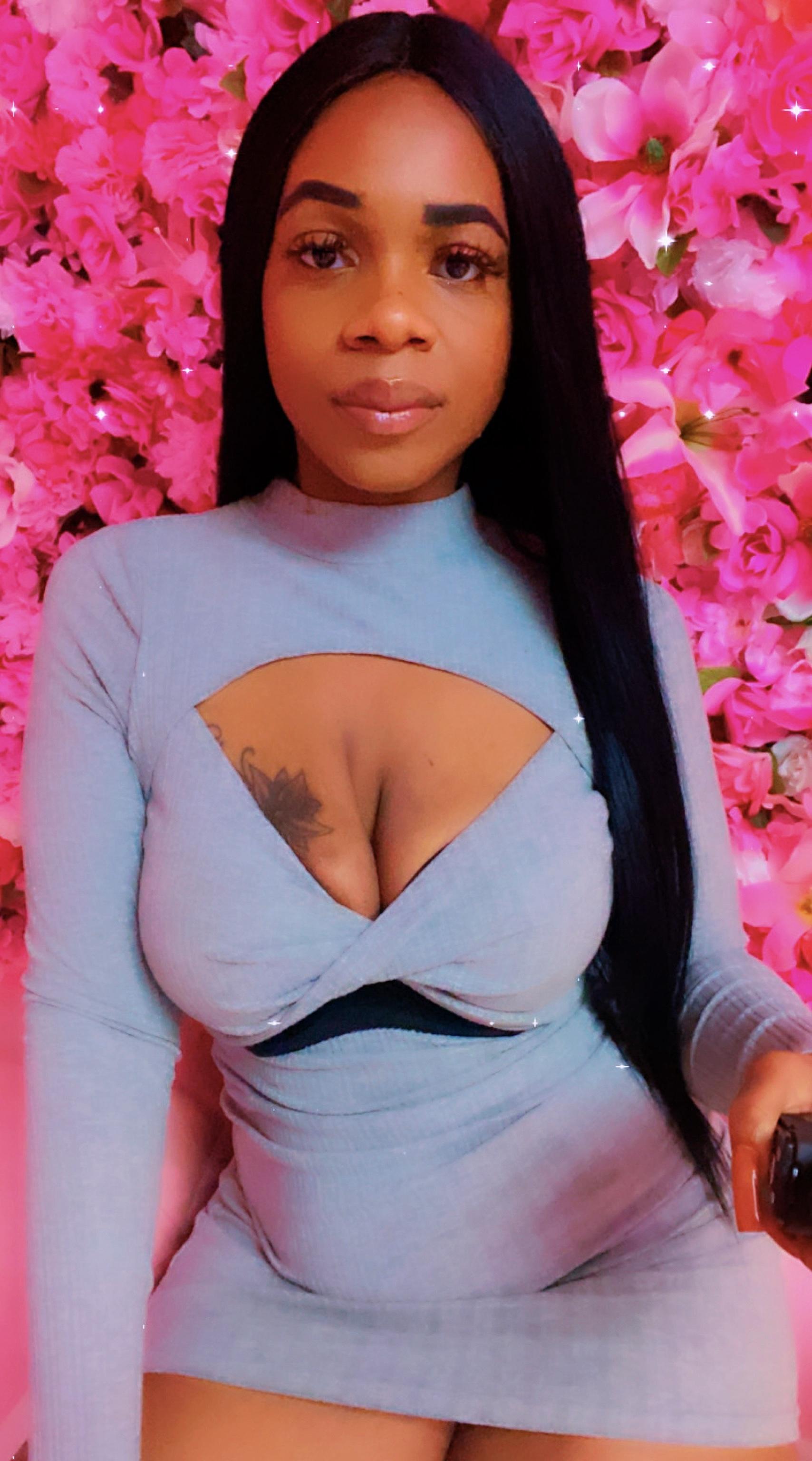 actor Aneisha Baxter large photo