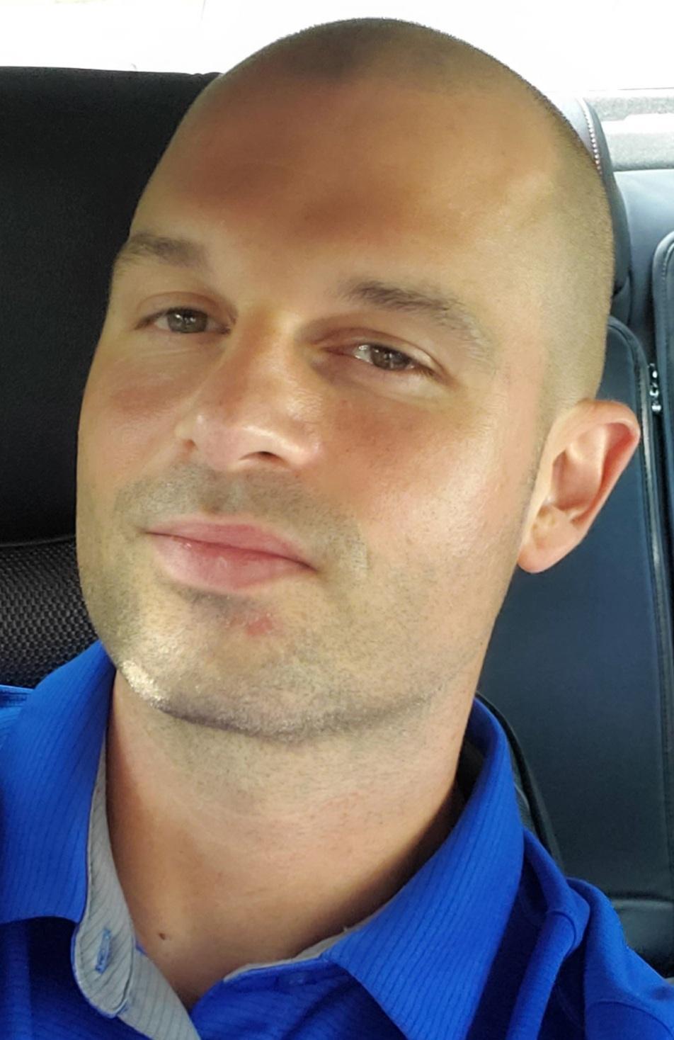 actor Steven Kiseleski large photo